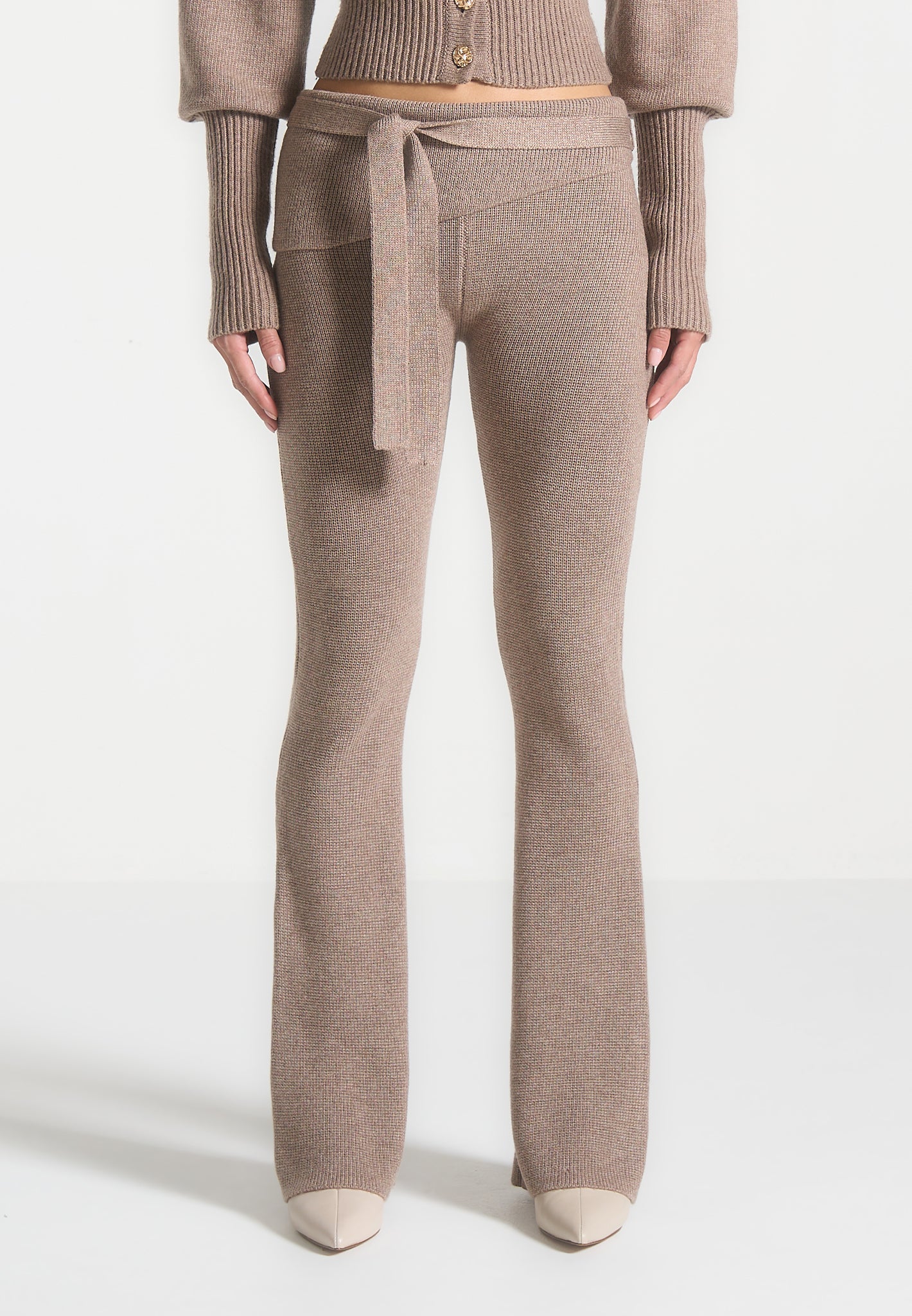 knitted-fit-flare-leggings-with-belt-taupe