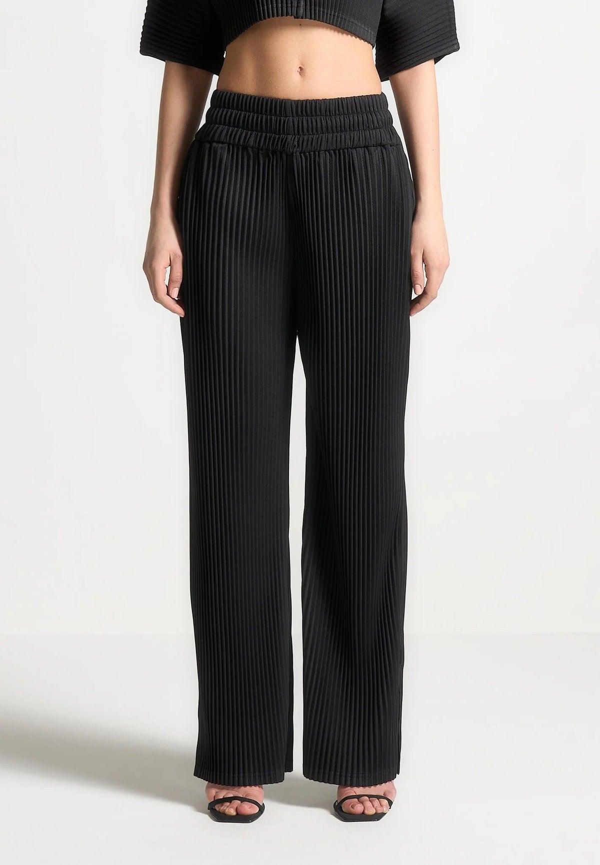 pleated-trousers-black-2