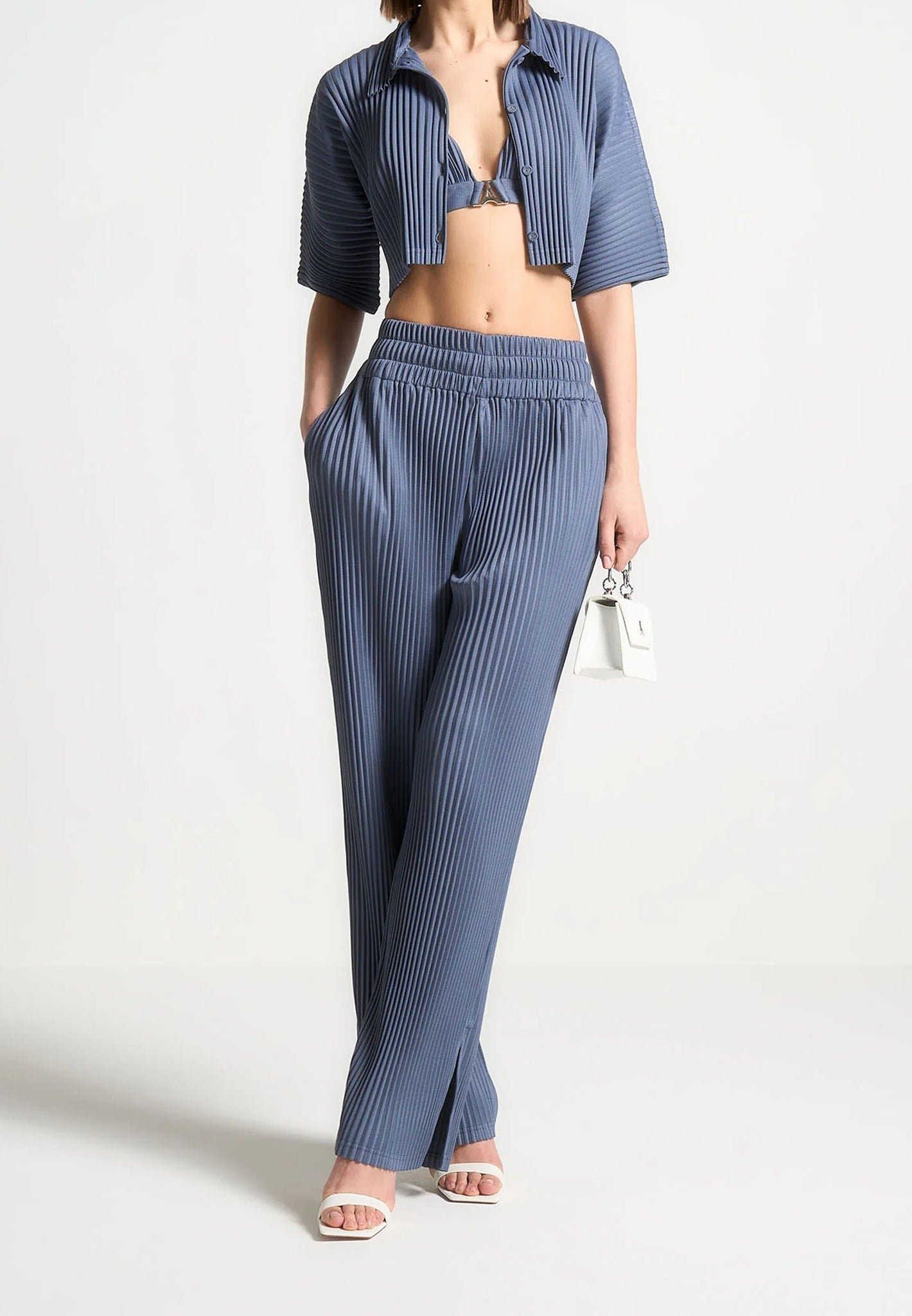 Mona - Pleated Cropped Shirt - Black