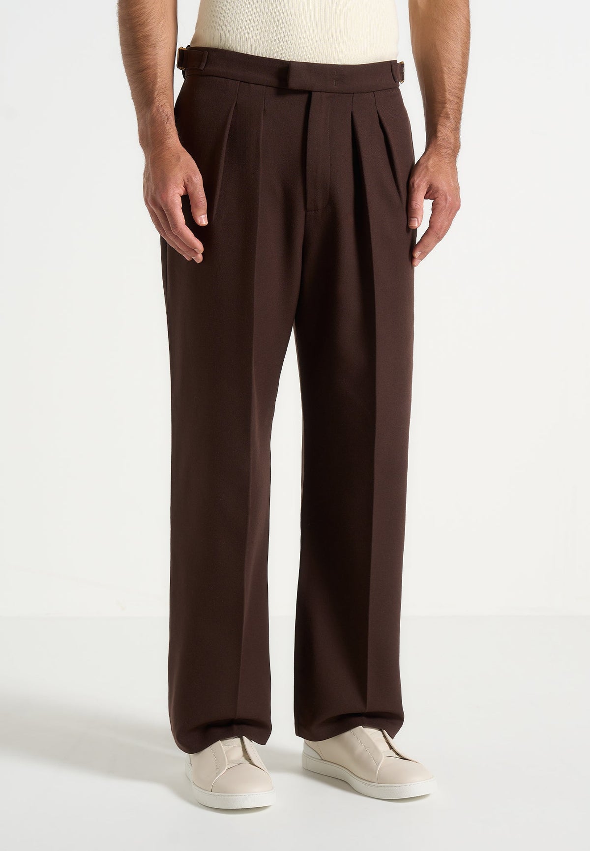 Pierre - Relaxed Fit Pleated Tailored Pants - Brown