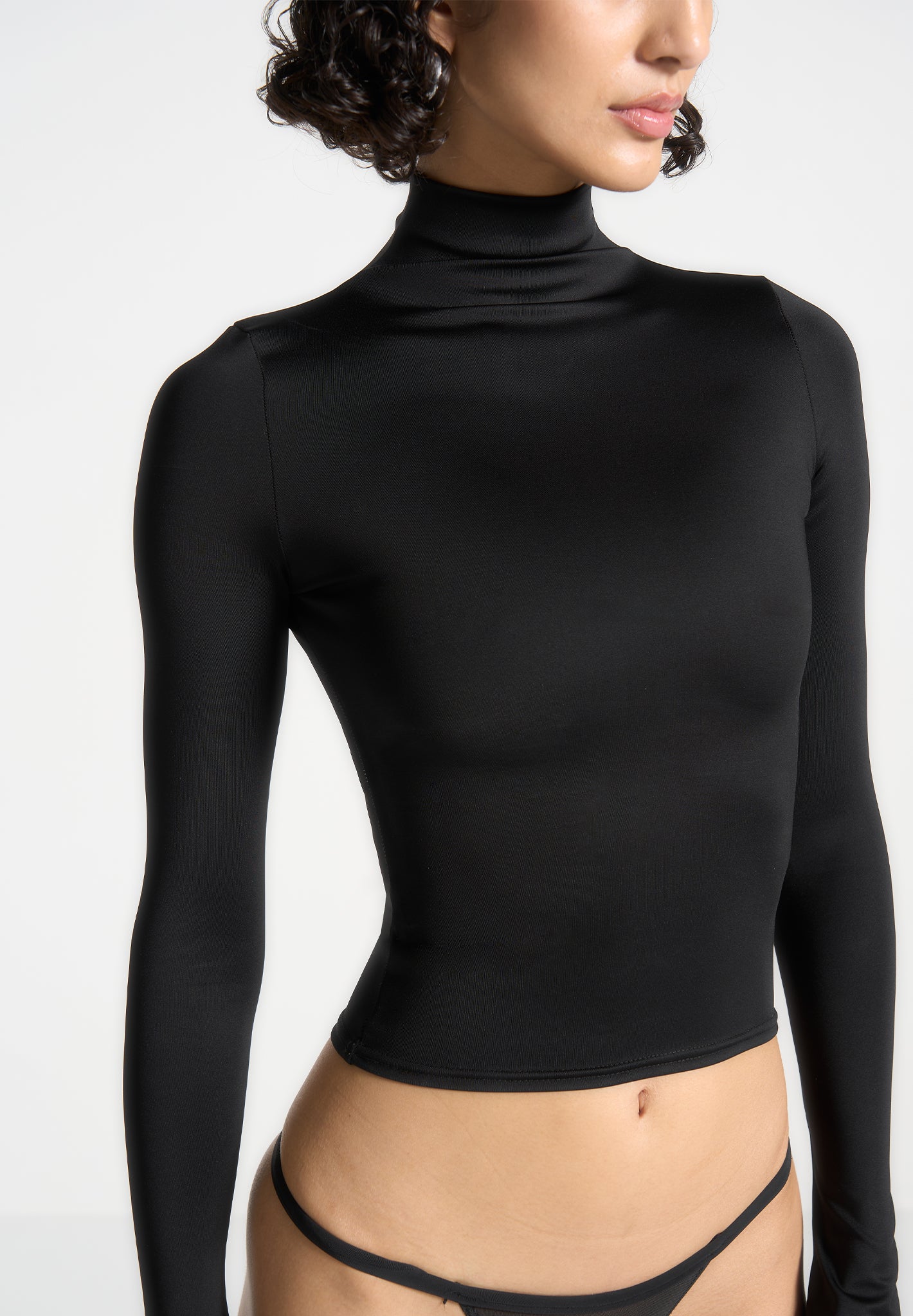 eternelle-mock-neck-long-sleeve-top-black