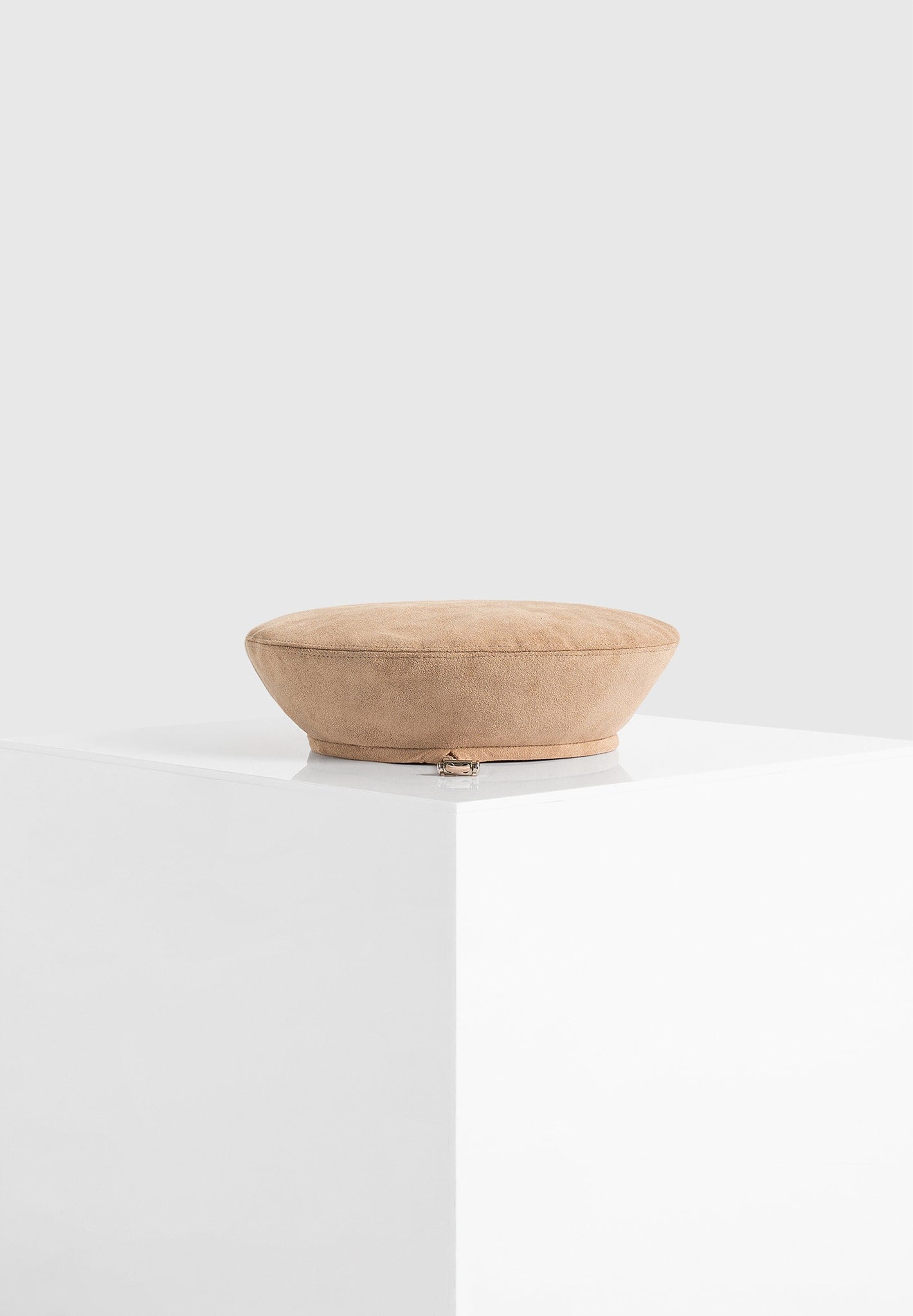 anya-suede-beret-beige