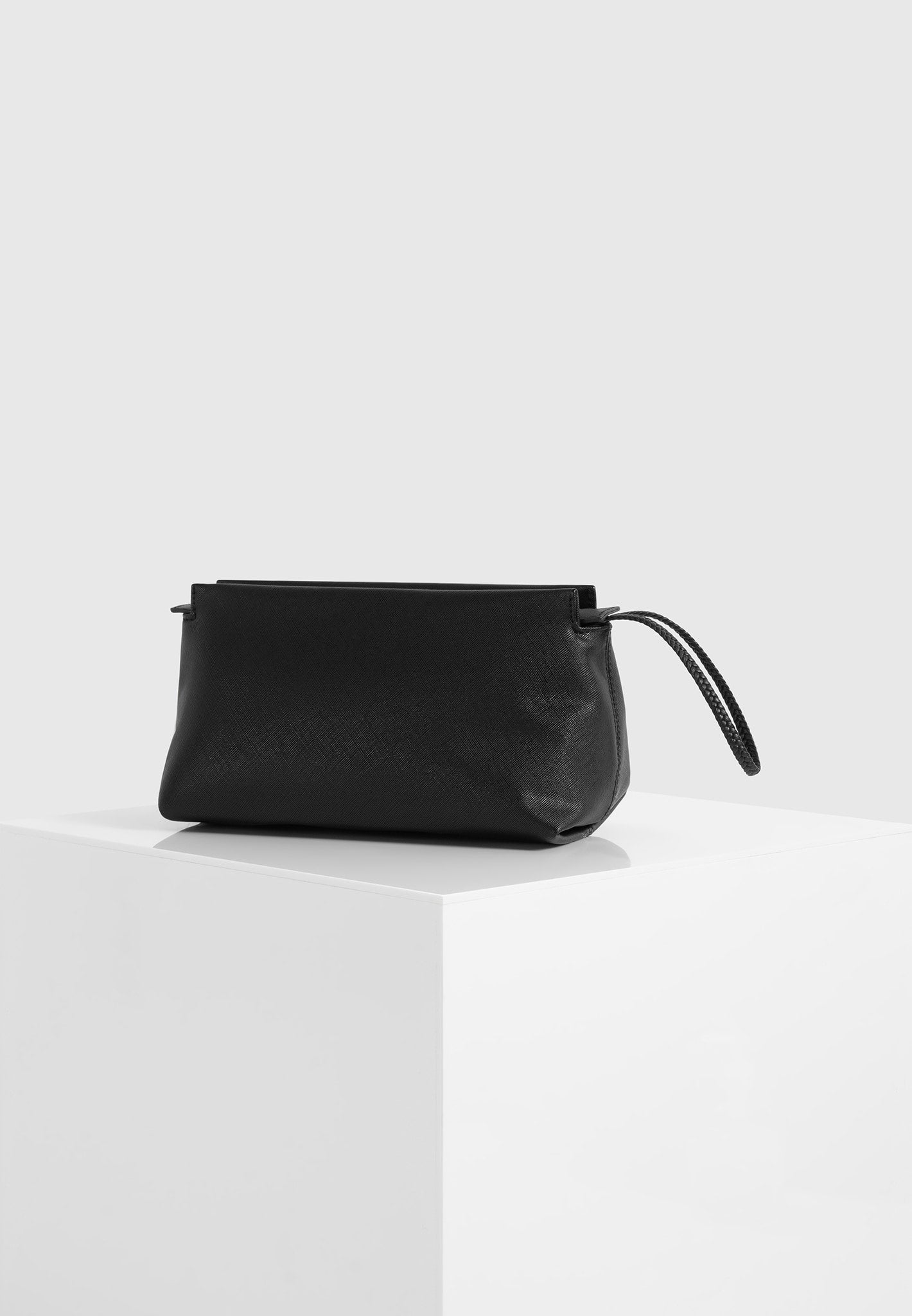 Jessy - Textured Leather Washbag - Black