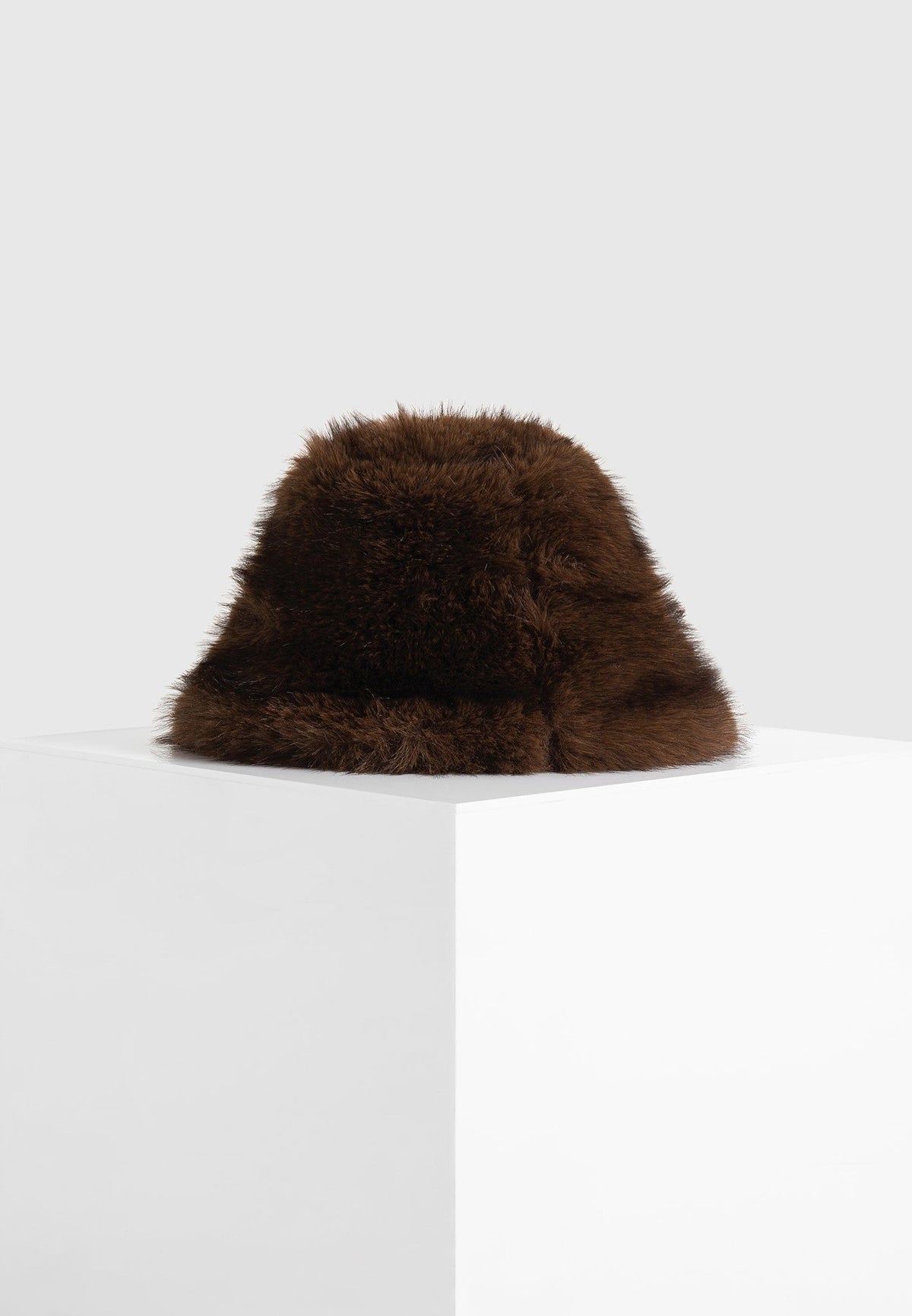 ilya-oversized-fur-hat-brown