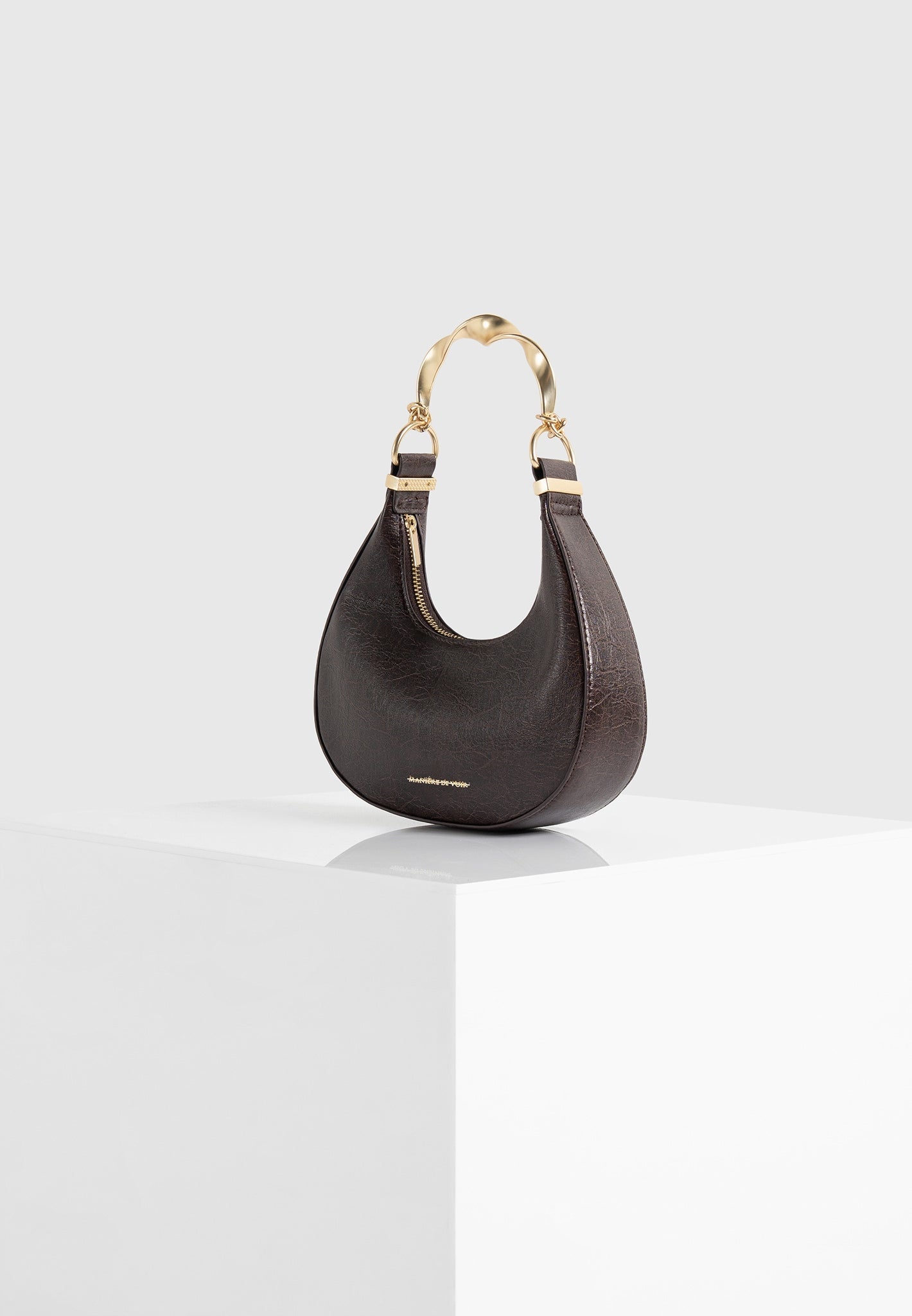 sadie-sculpted-leather-crescent-bag-brown