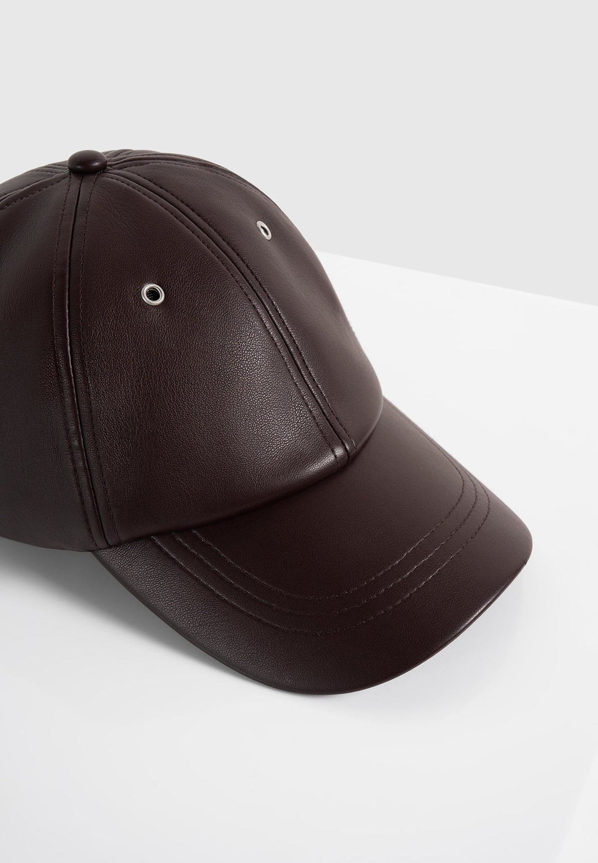 Lou - Leather Cap - Brown