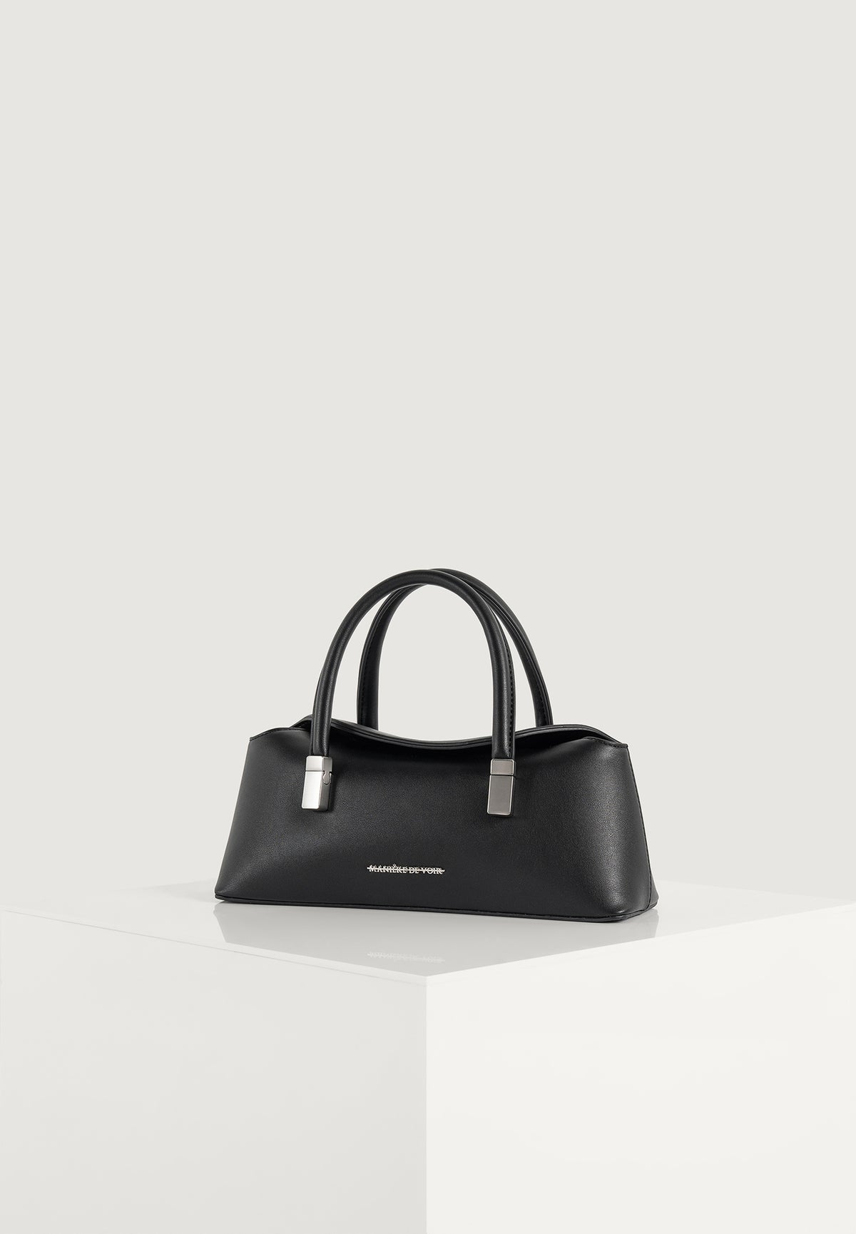 Annelise - Leather Baguette Bag - Black