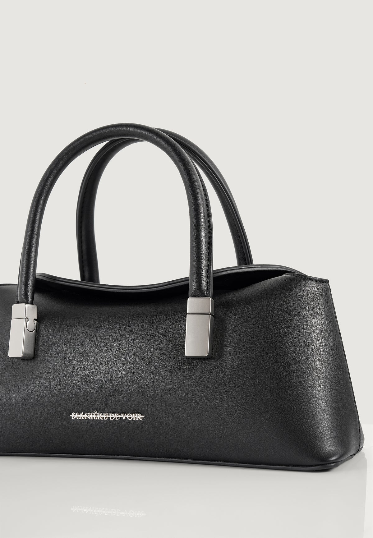 Annelise - Leather Baguette Bag - Black