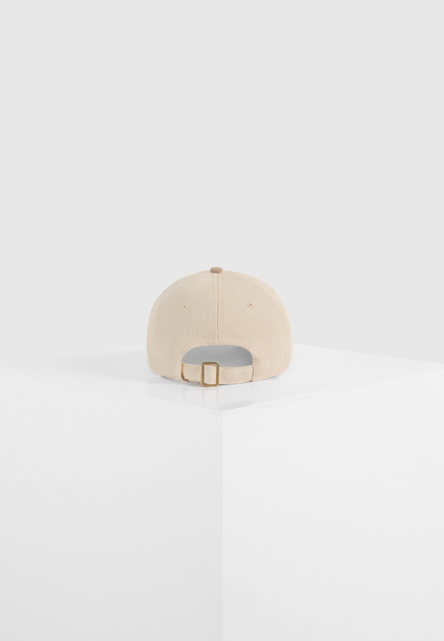 floral-eiffel-suede-contrast-cap-beige