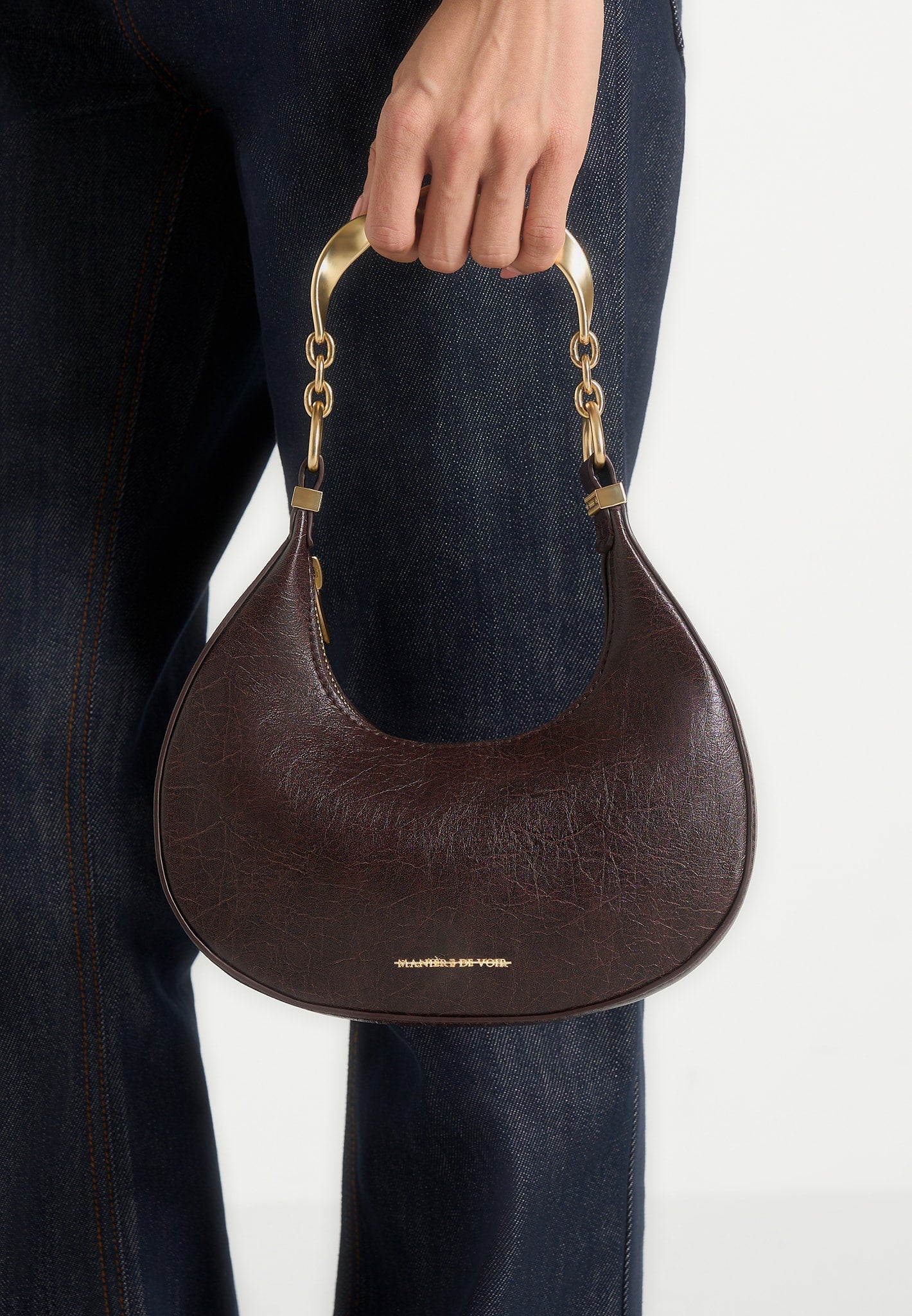 sadie-sculpted-leather-crescent-bag-brown 