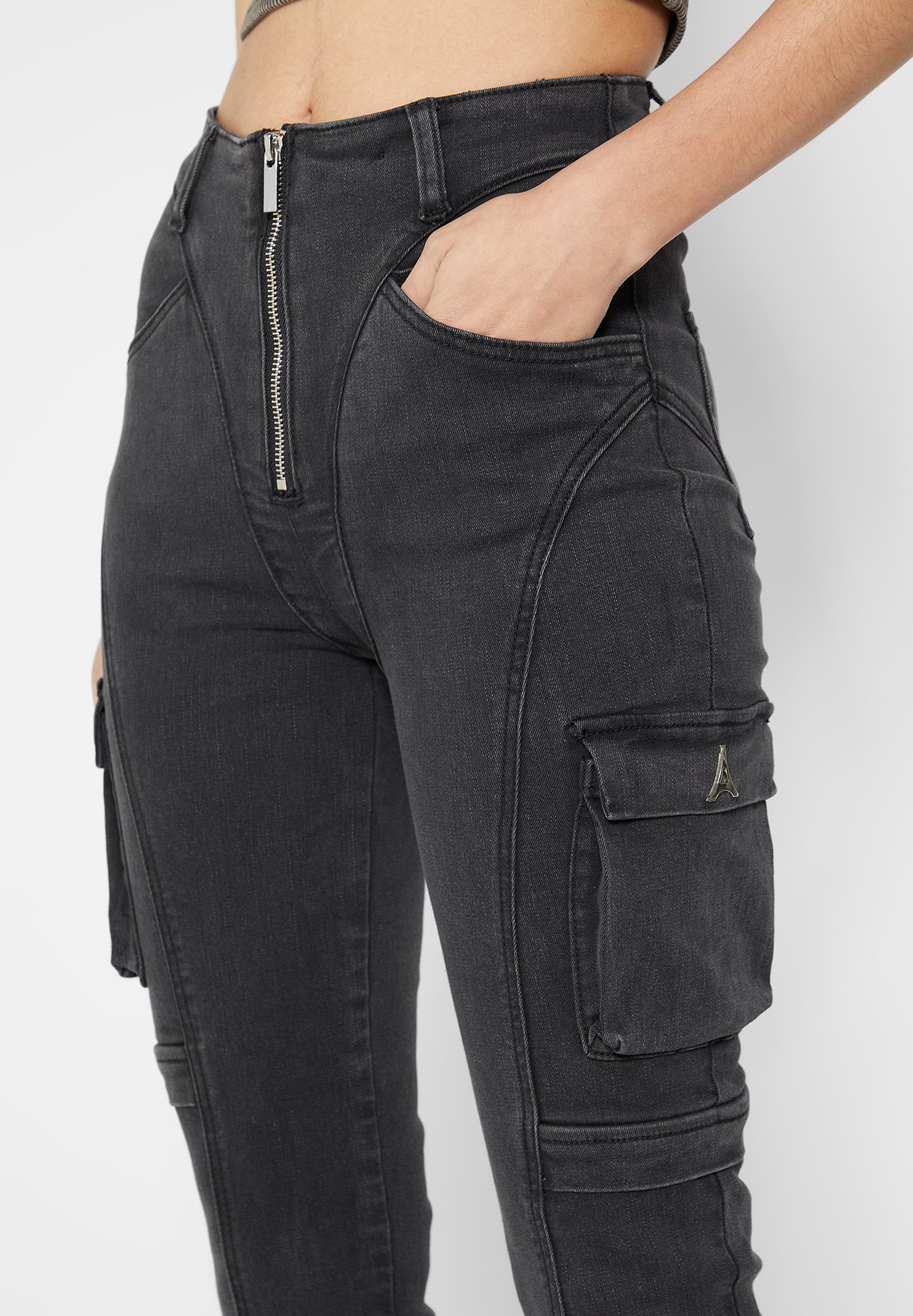 cargo-pocket-skinny-jeans-washed-black