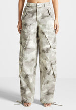 high-waisted-camo-cargo-pants-grey