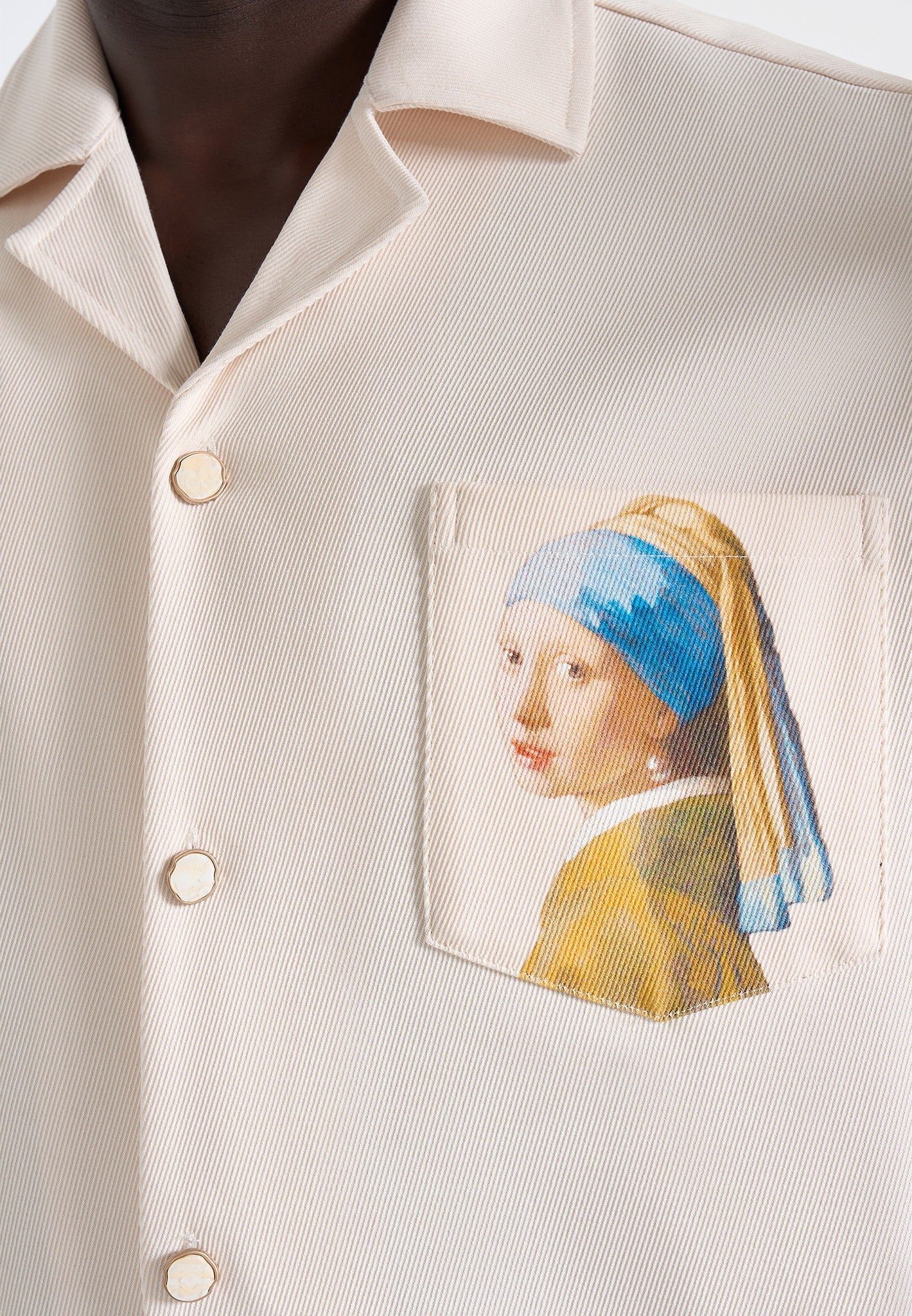 a-girl-with-a-pearl-earring-boxy-shirt-cream