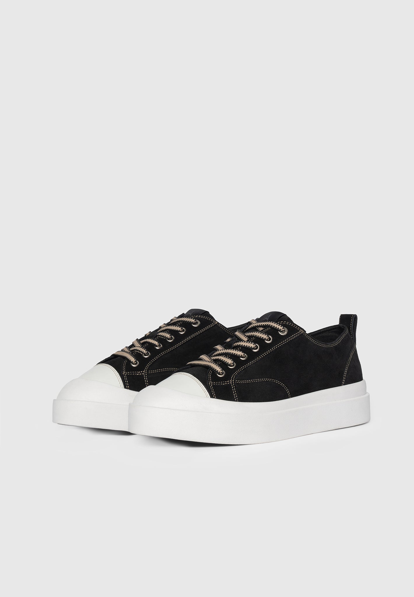 Vienna - Suede Contrast Stitch Sneaker - Black