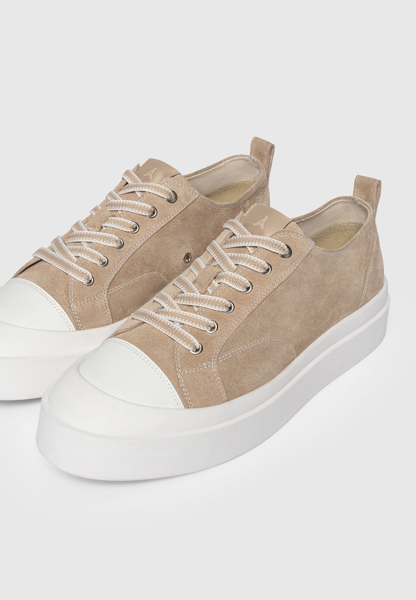 Vienna - Suede Contrast Stitch Sneaker - Beige