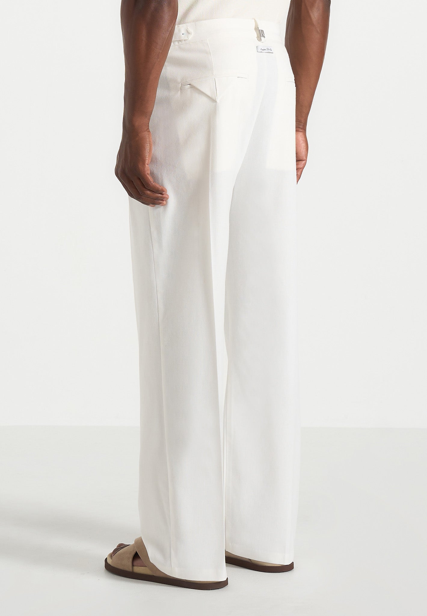 Pierre - Relaxed Fit Linen Pleated Pants - White