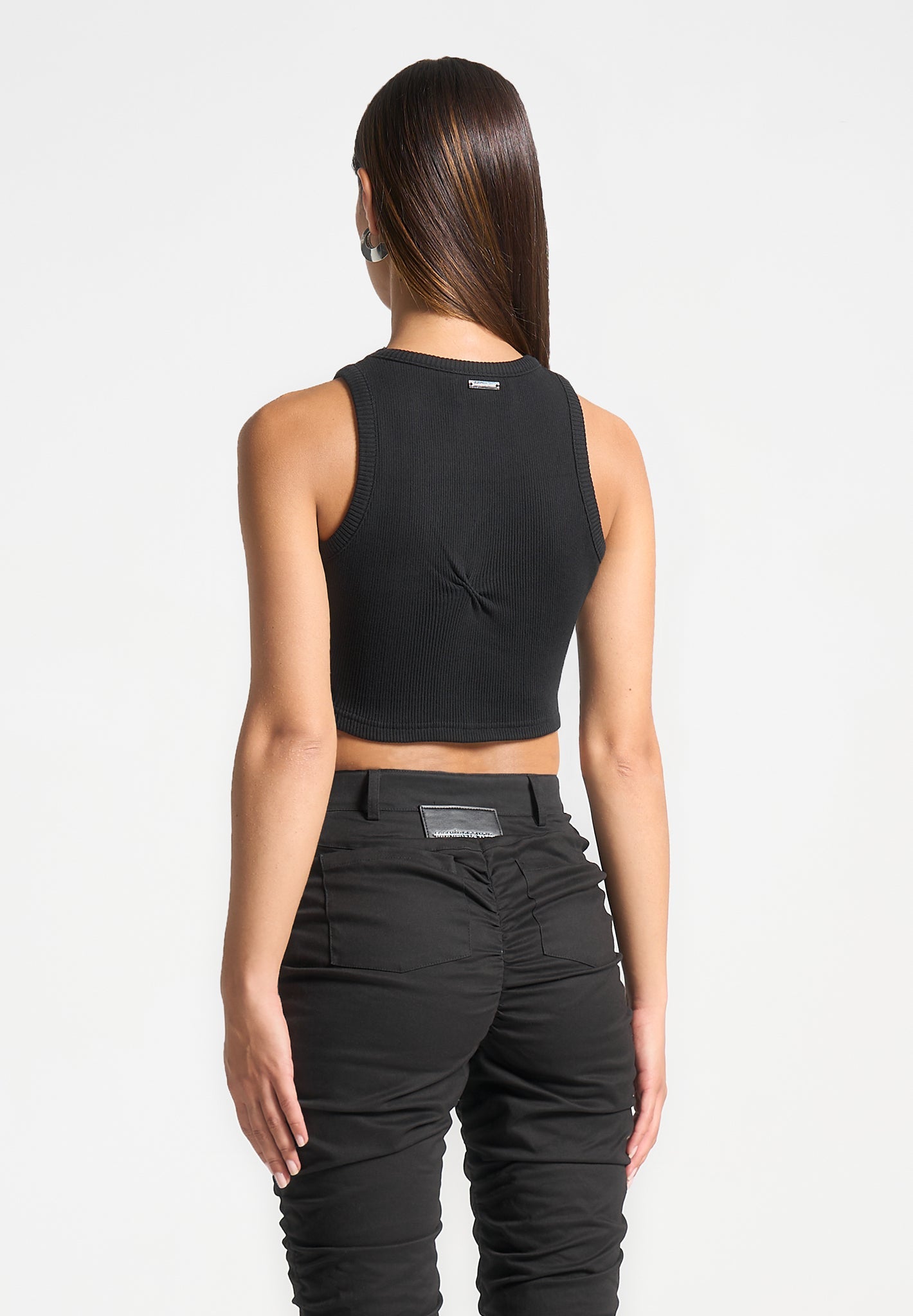 tacked-ribbed-crop-top-black