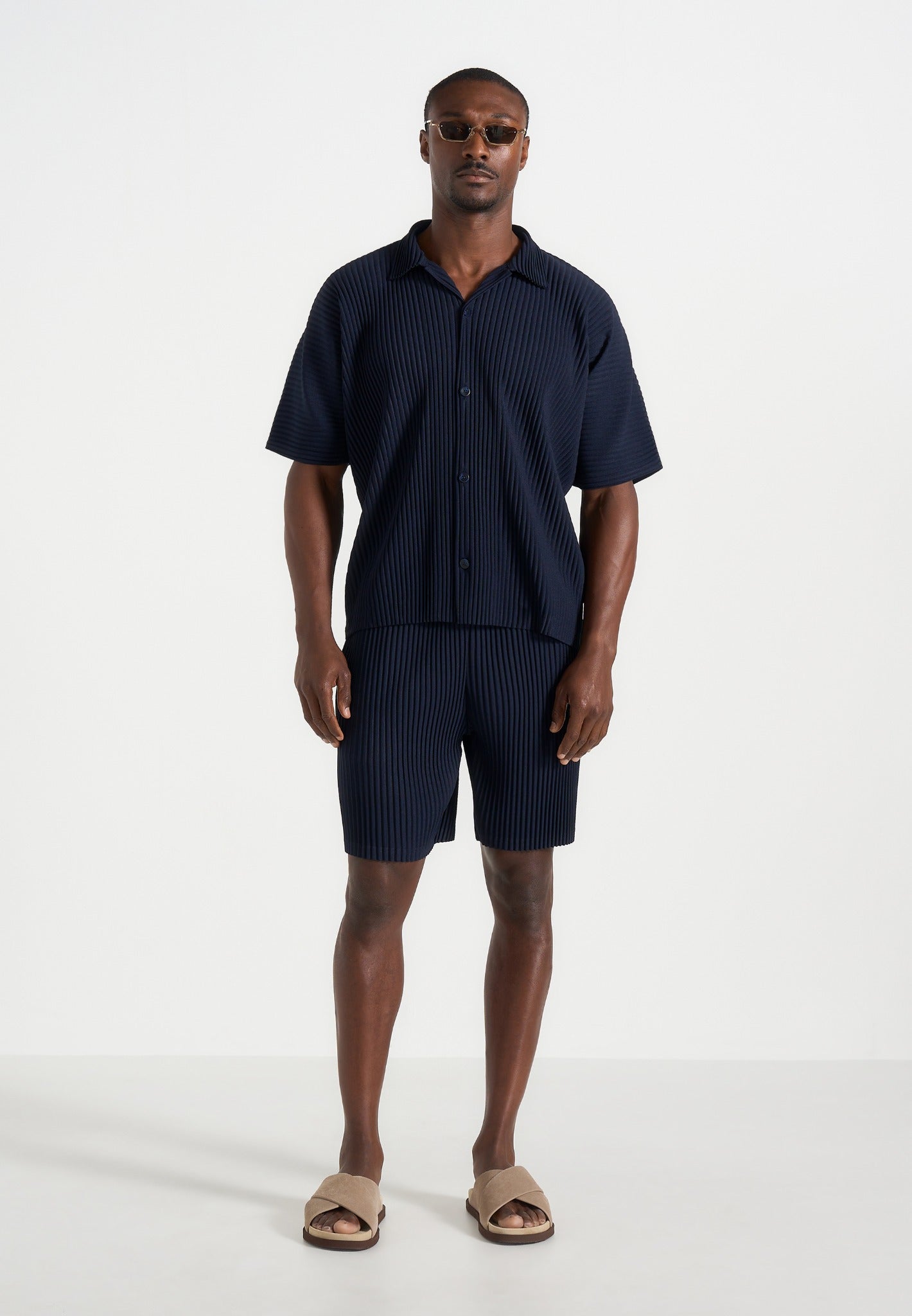 justin-pleated-boxy-shirt-navy