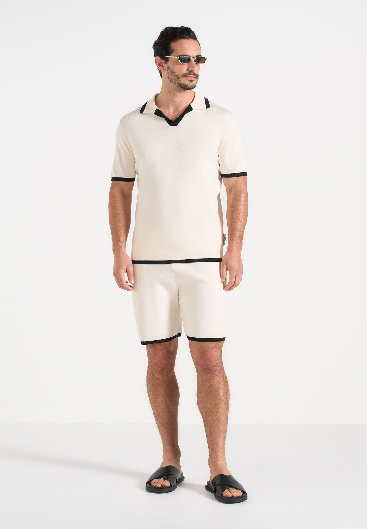 regis-contrast-detail-knit-shorts-cream 