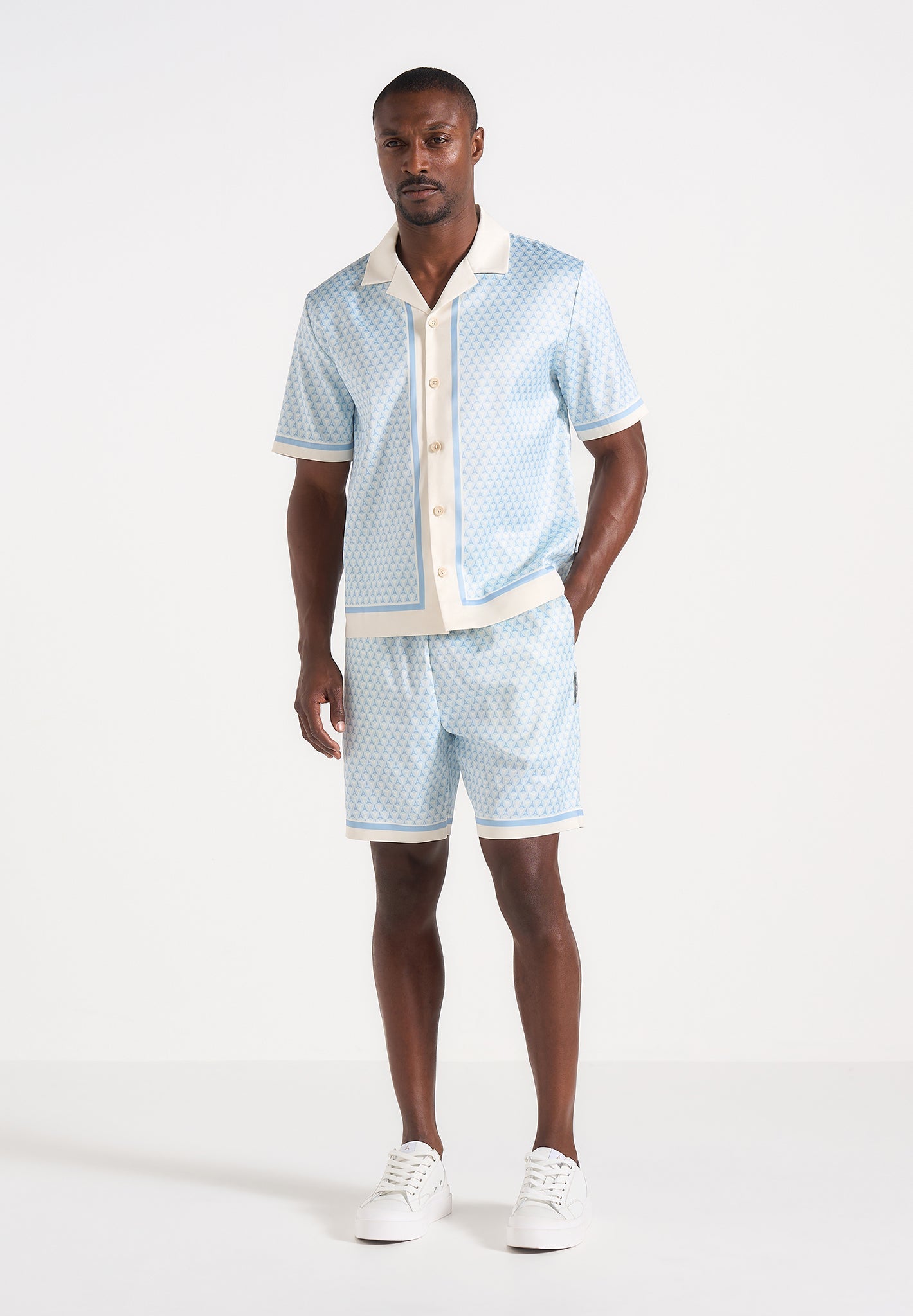 idriss-eiffel-monogram-resort-shirt-pale-blue 