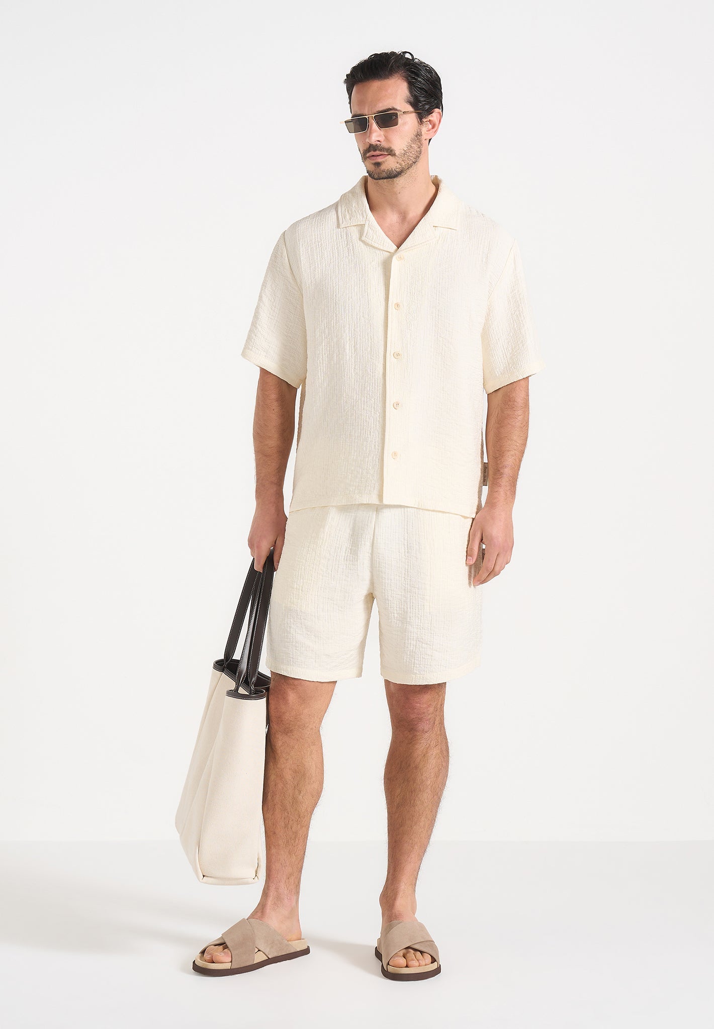 Ari - Unisex Textured Shorts - Cream