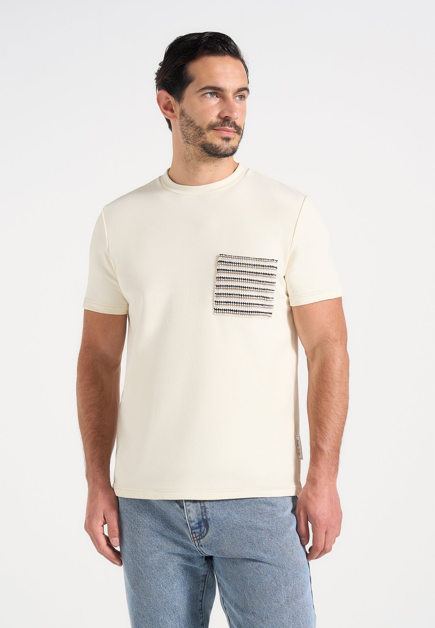 joris-whipstitch-pocket-detail-t-shirt-cream 