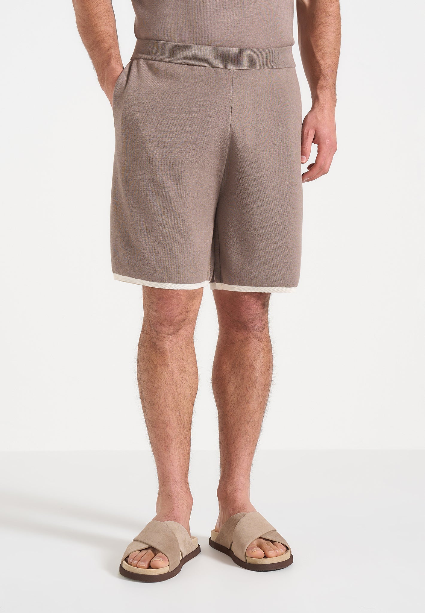 regis-contrast-detail-knit-shorts-mushroom 