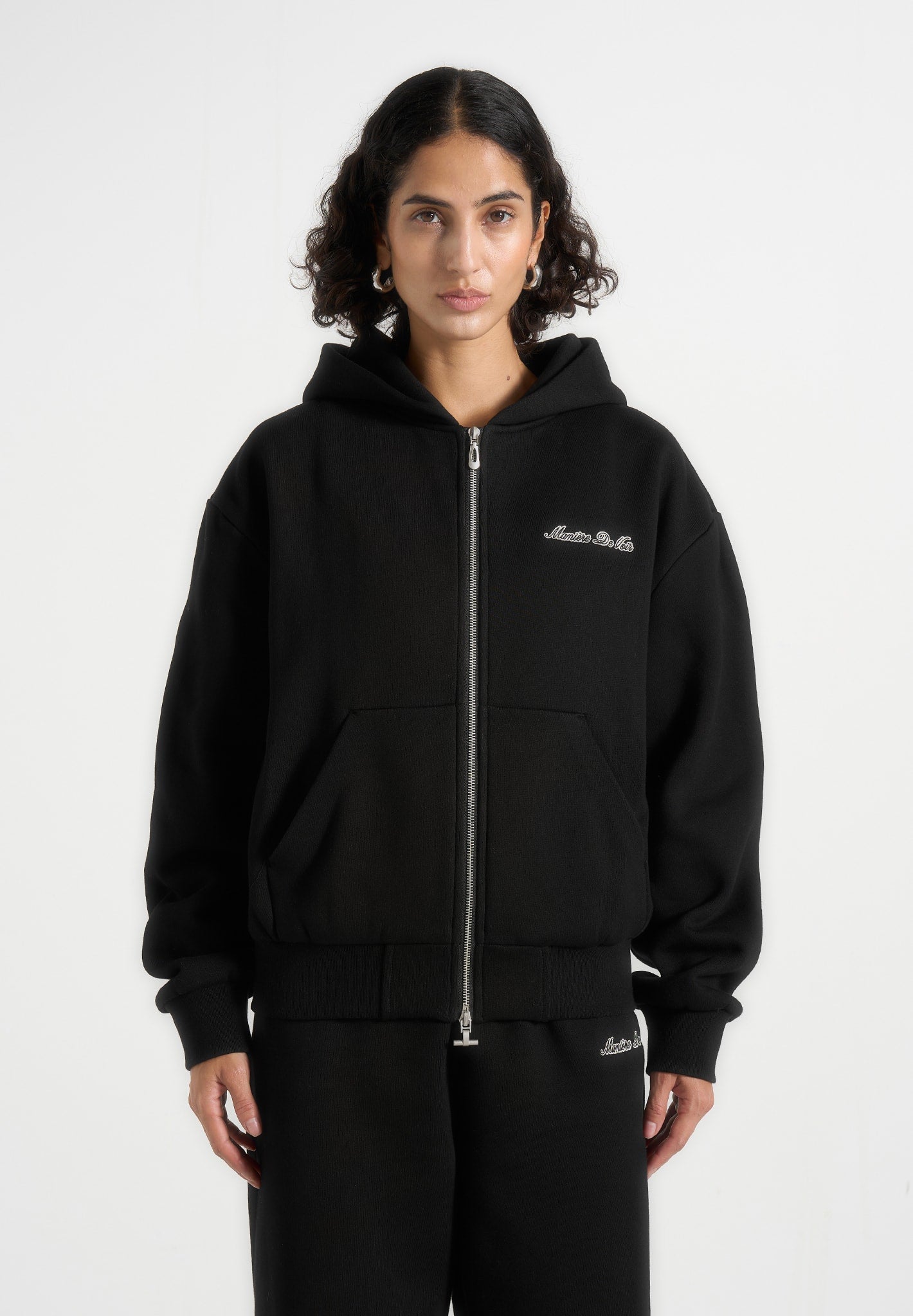 js002-unisex-signature-relaxed-fit-zip-hoodie-black 