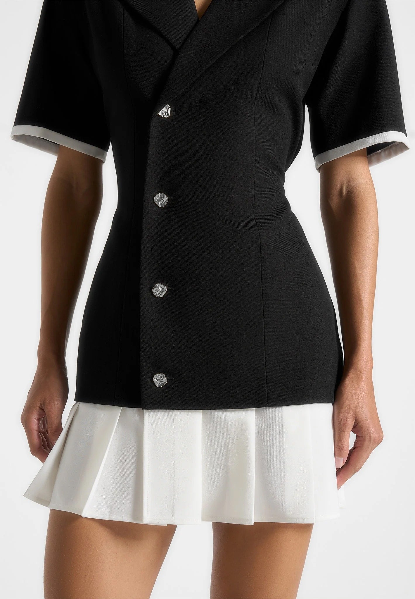 Baya - Tailored Cinch Waist Pleated Blazer Dress - Black