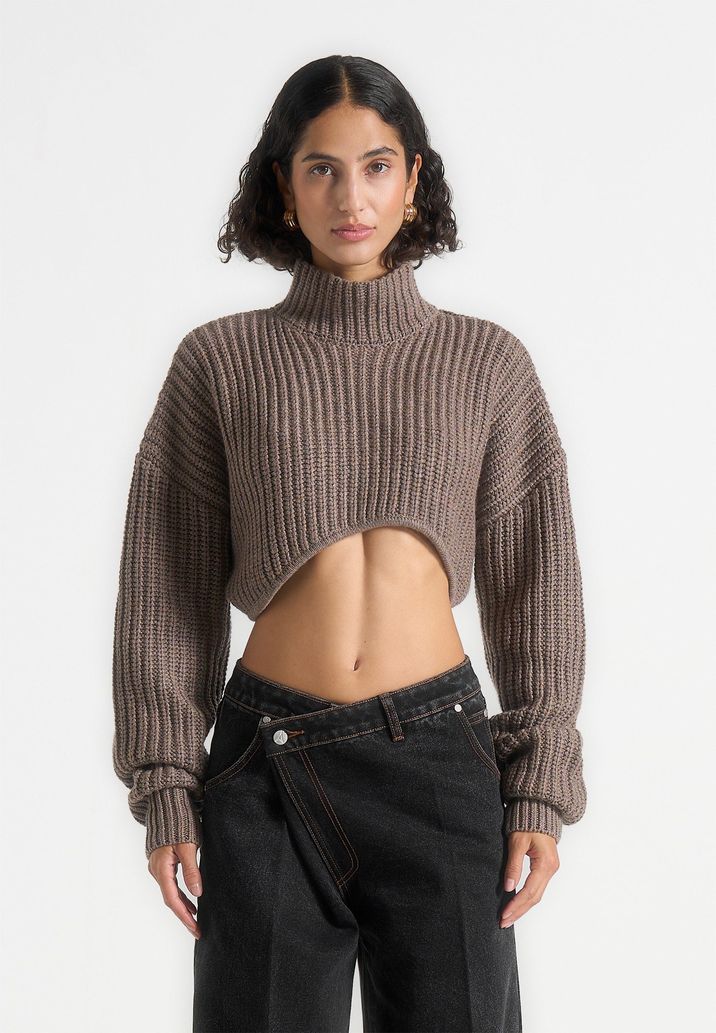 olia-curved-hem-knitted-jumper-taupe