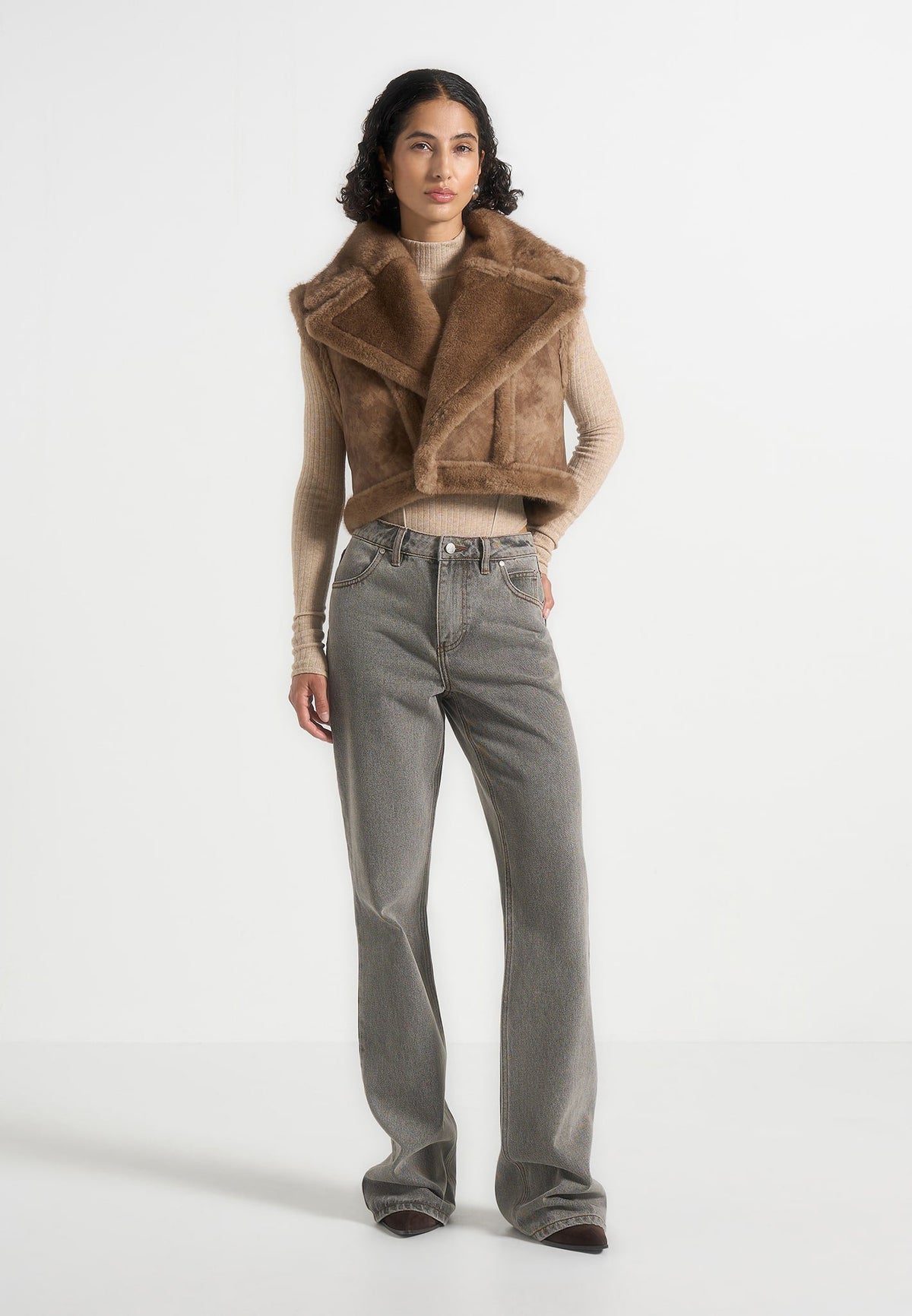 kena-vintage-leather-plush-2-in-1-gilet-jacket-taupe
