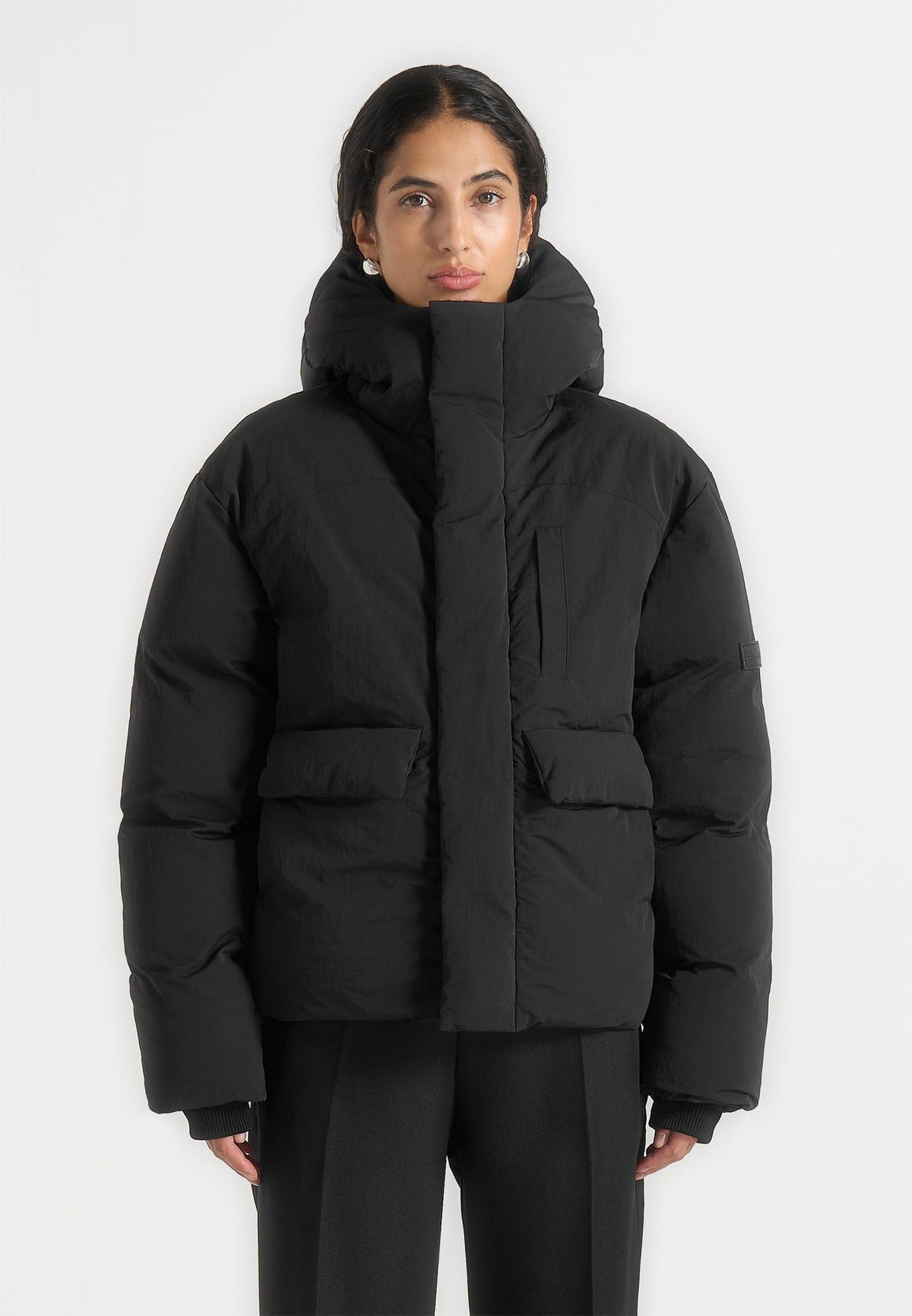 casey-unisex-minimal-raglan-puffer-jacket-black