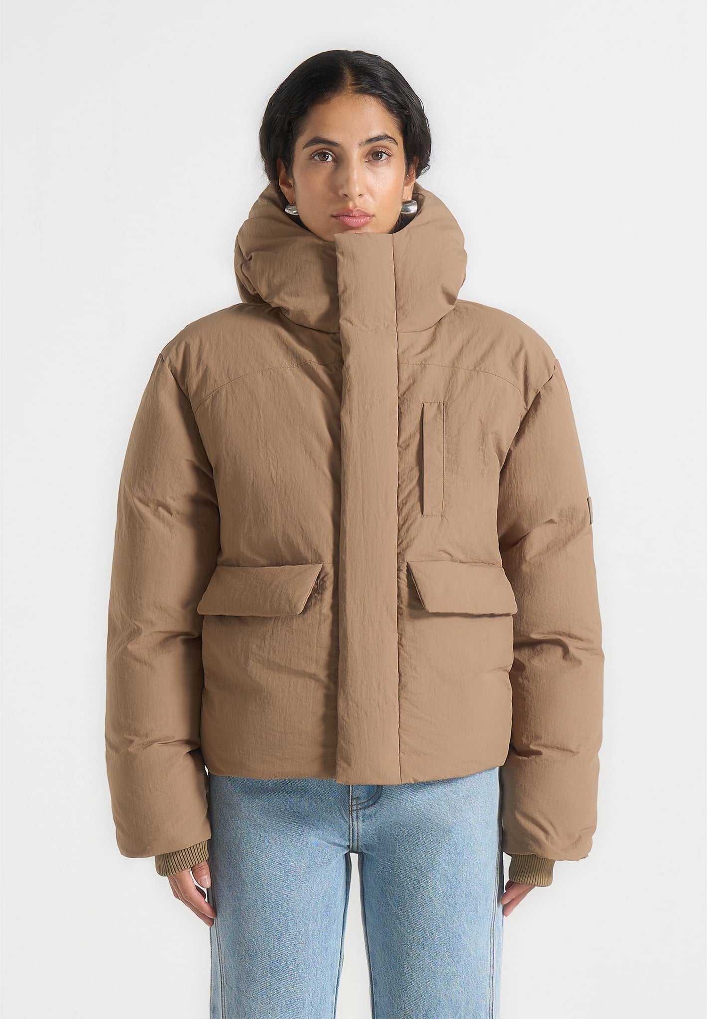 Casey - Unisex Minimal Raglan Puffer Jacket - Taupe 