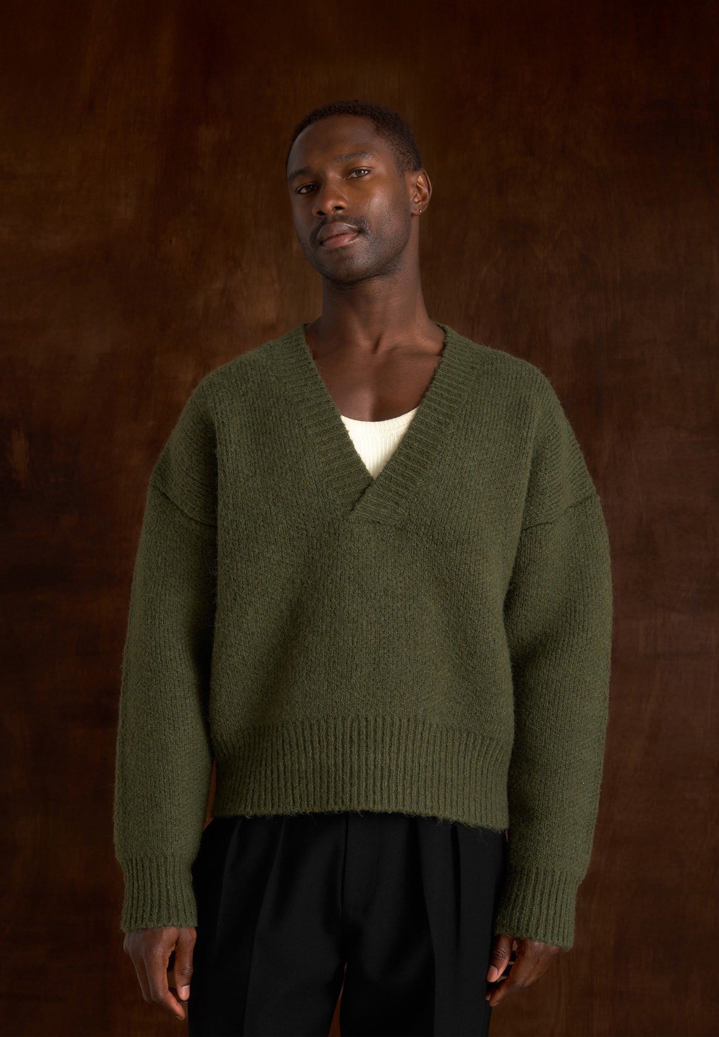 Chad - V-Neck Wool Knit Jumper - Olive 