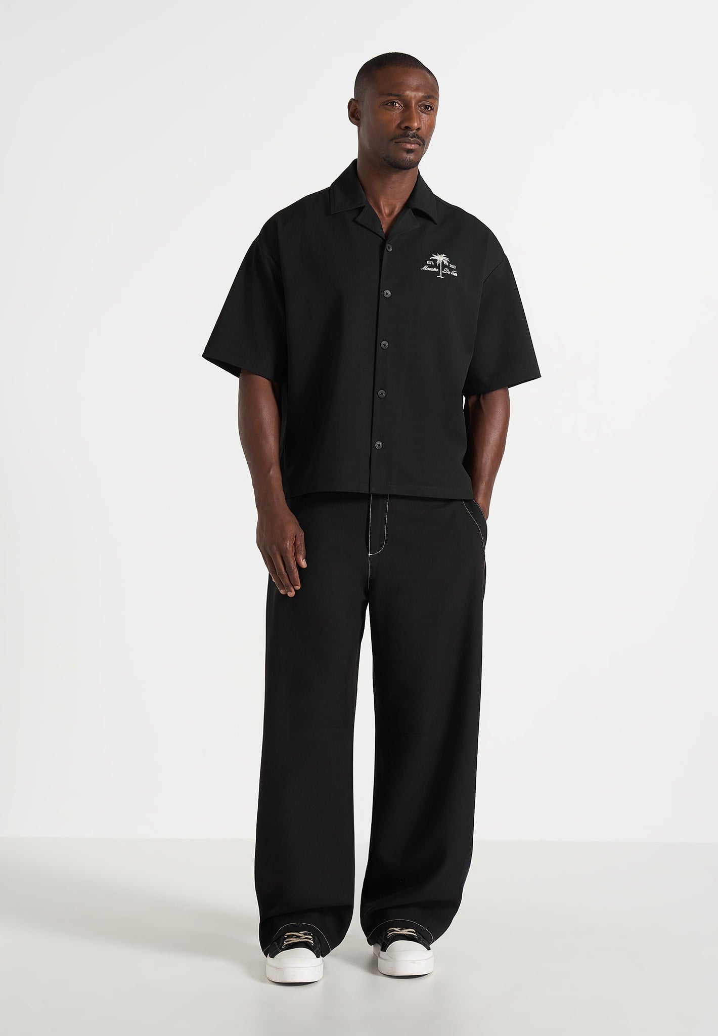 alexis-unisex-cote-dazur-boxy-shirt-black
