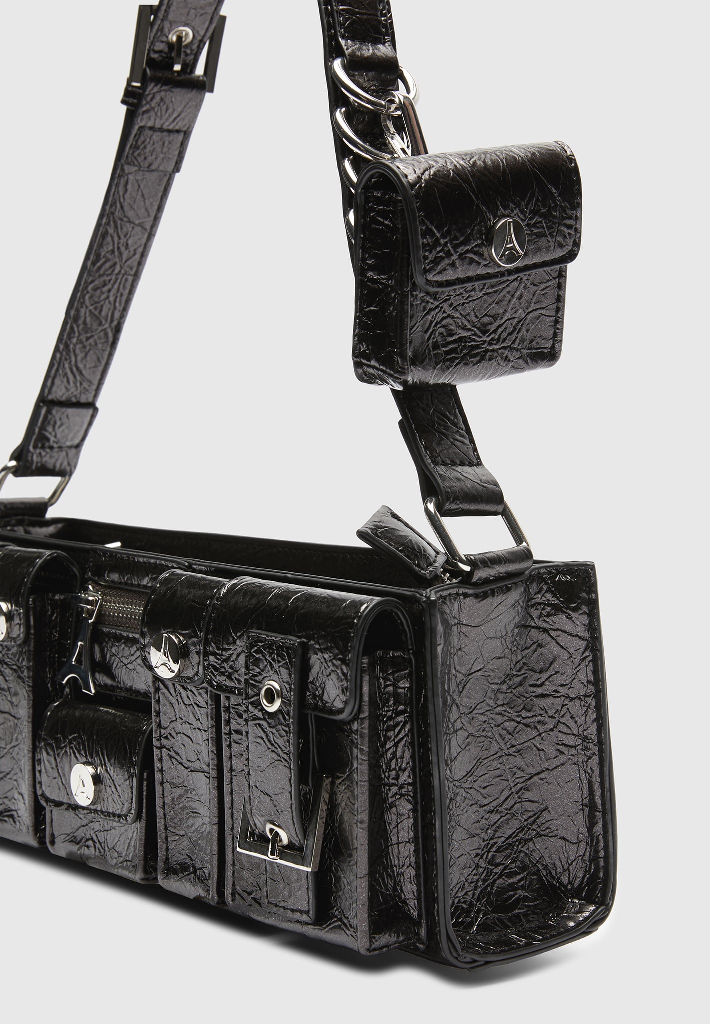 multi-cargo-pocket-bag-black-chrome