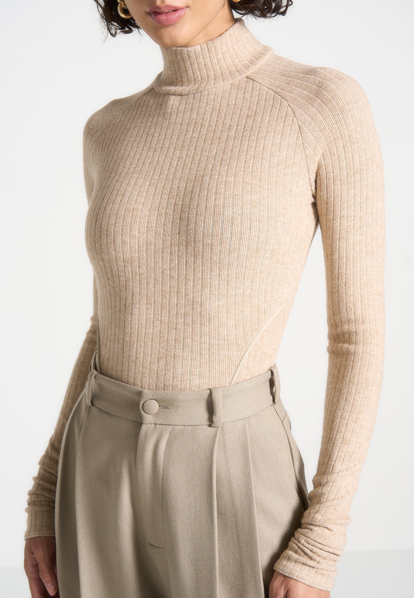 contour-piping-rib-bodysuit-beige 