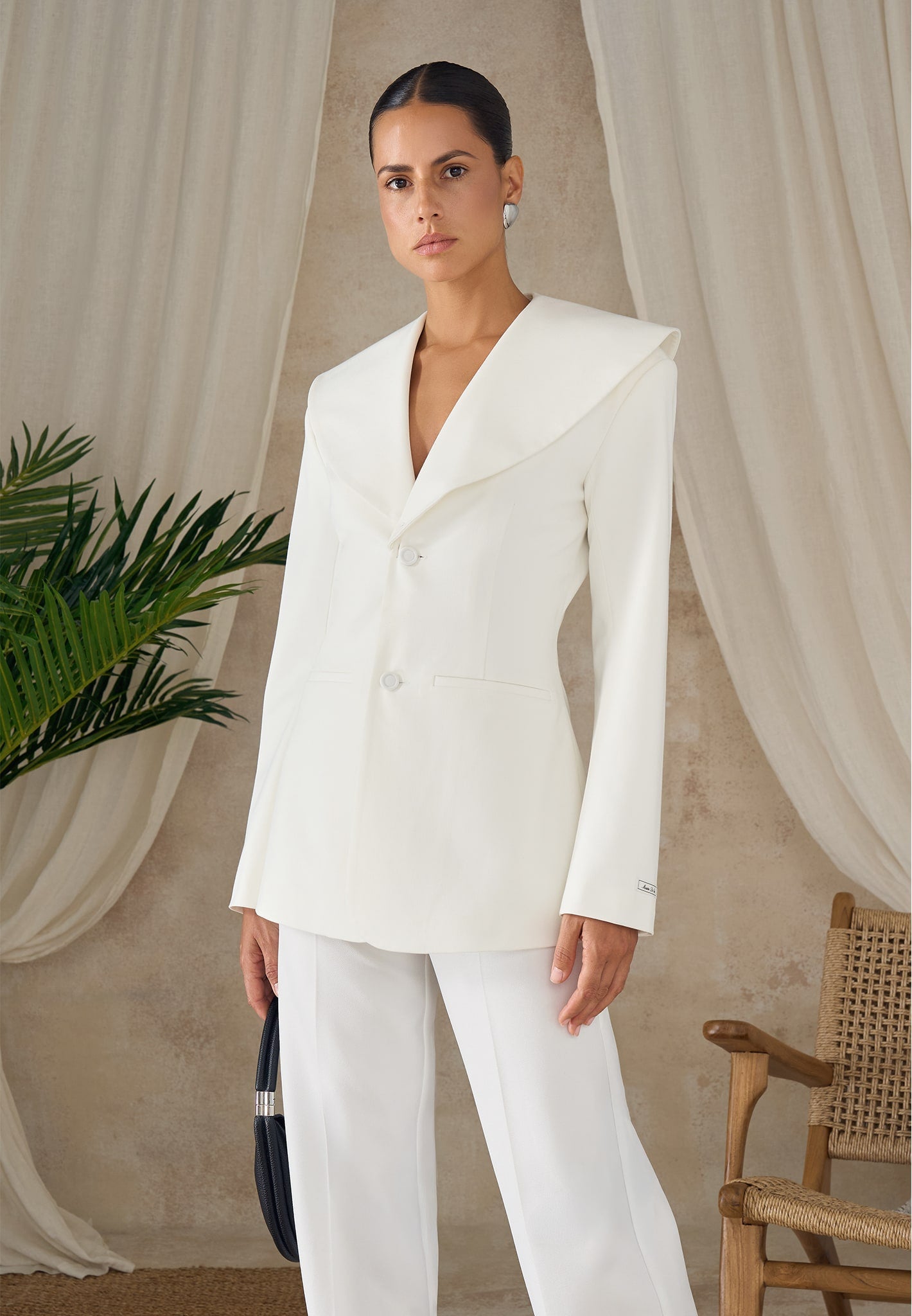 Emy - Shawl Hourglass Blazer - White