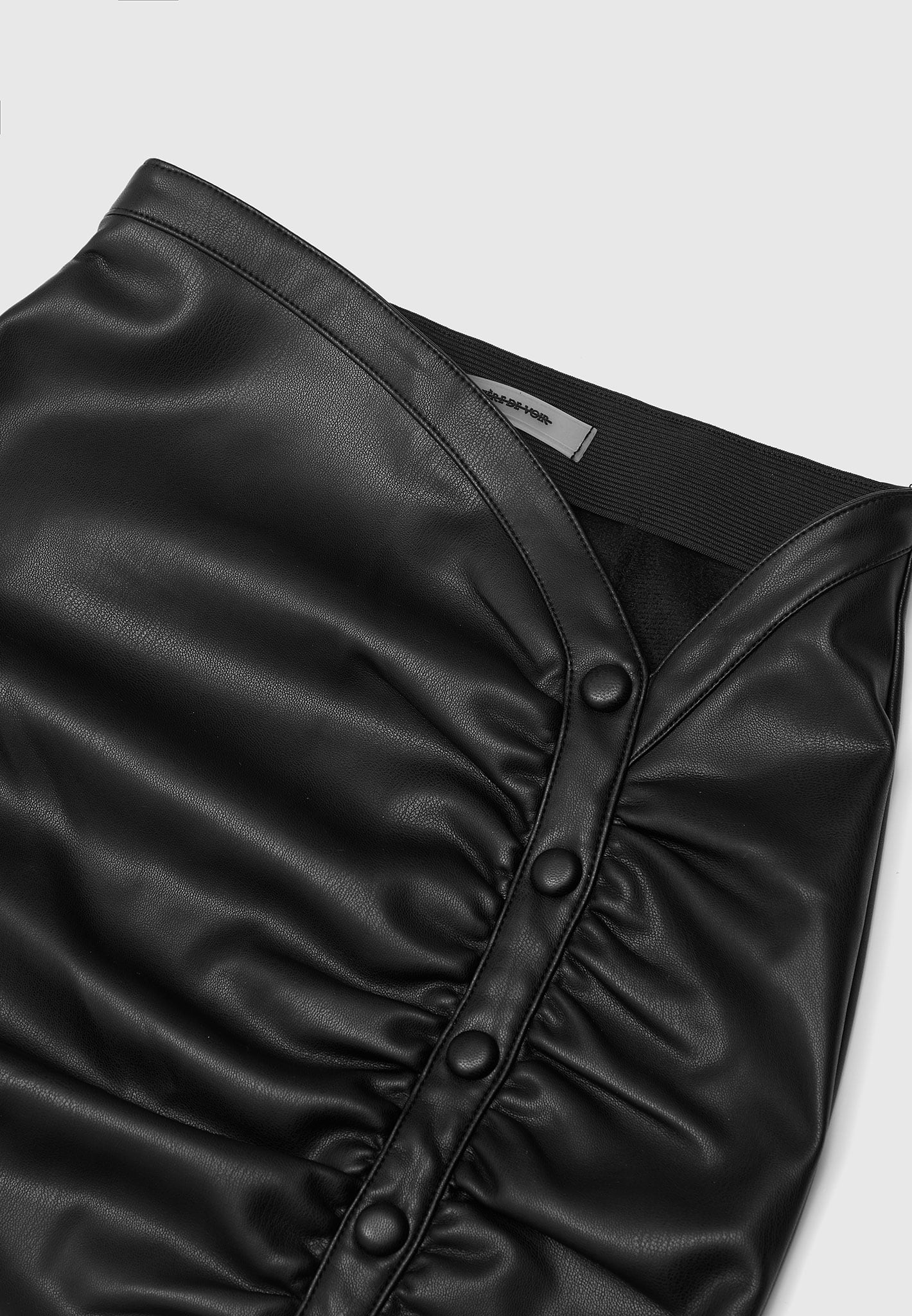 vegan-leather-ruched-mini-skirt-black