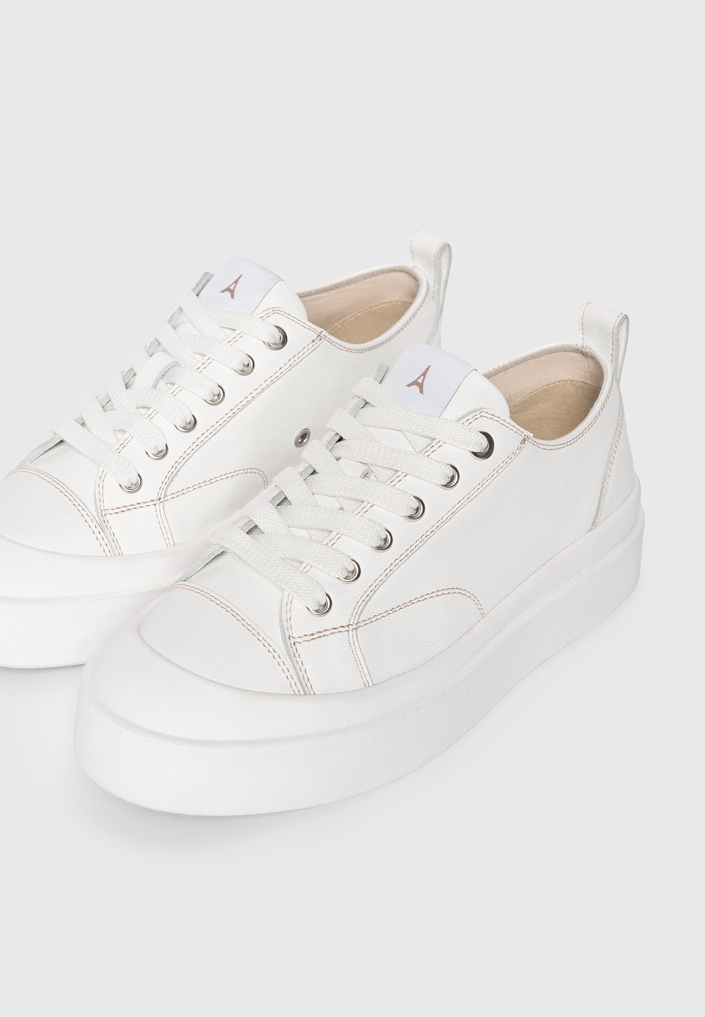vienna-leather-contrast-stitch-sneaker-white 