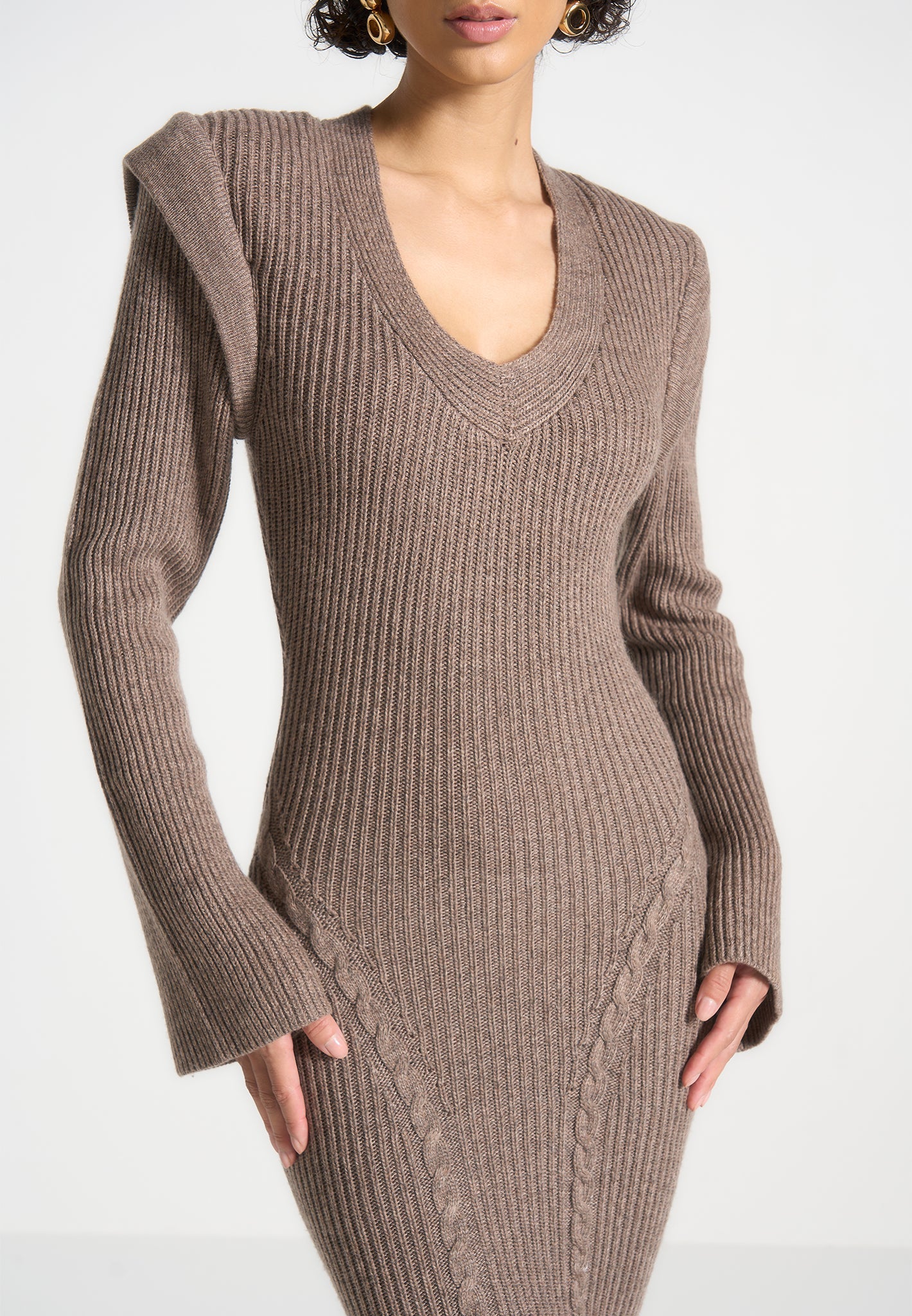 wide-shoulder-knitted-midaxi-dress-taupe-1