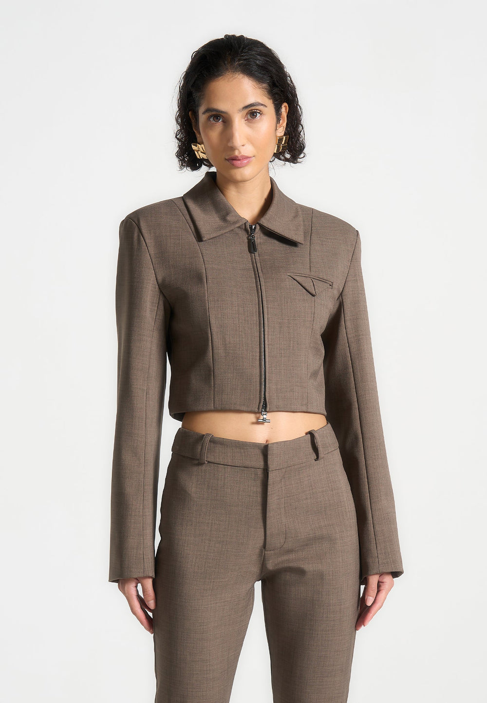 wide-shoulder-tailored-jacket-dark-taupe