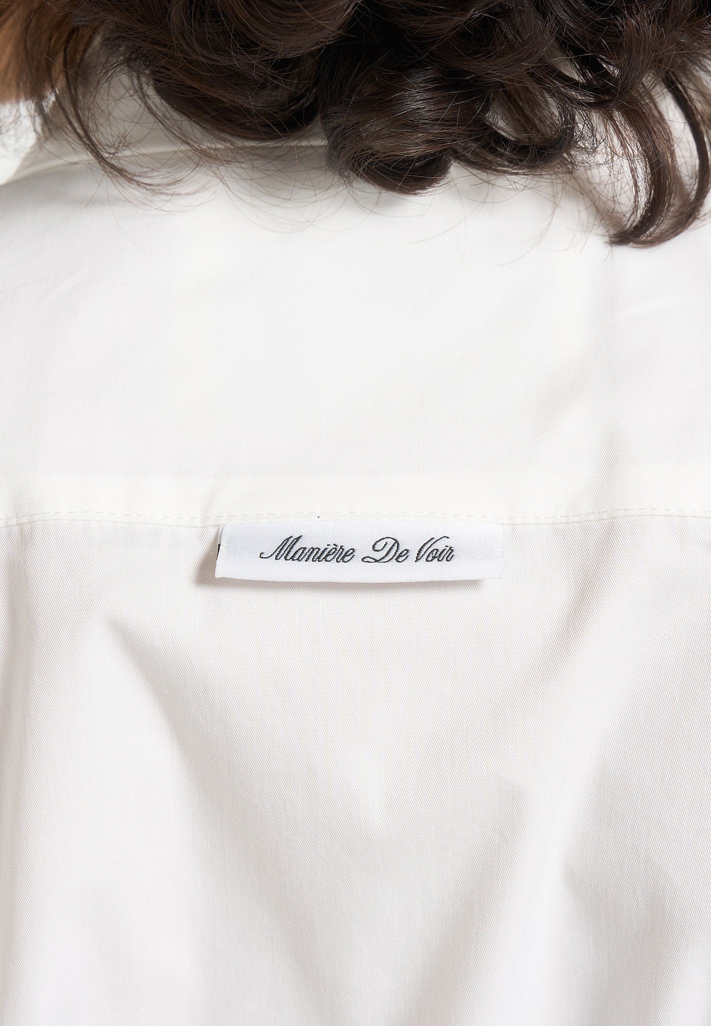 Malia - Sleeveless Tie Waist Cropped Shirt - White