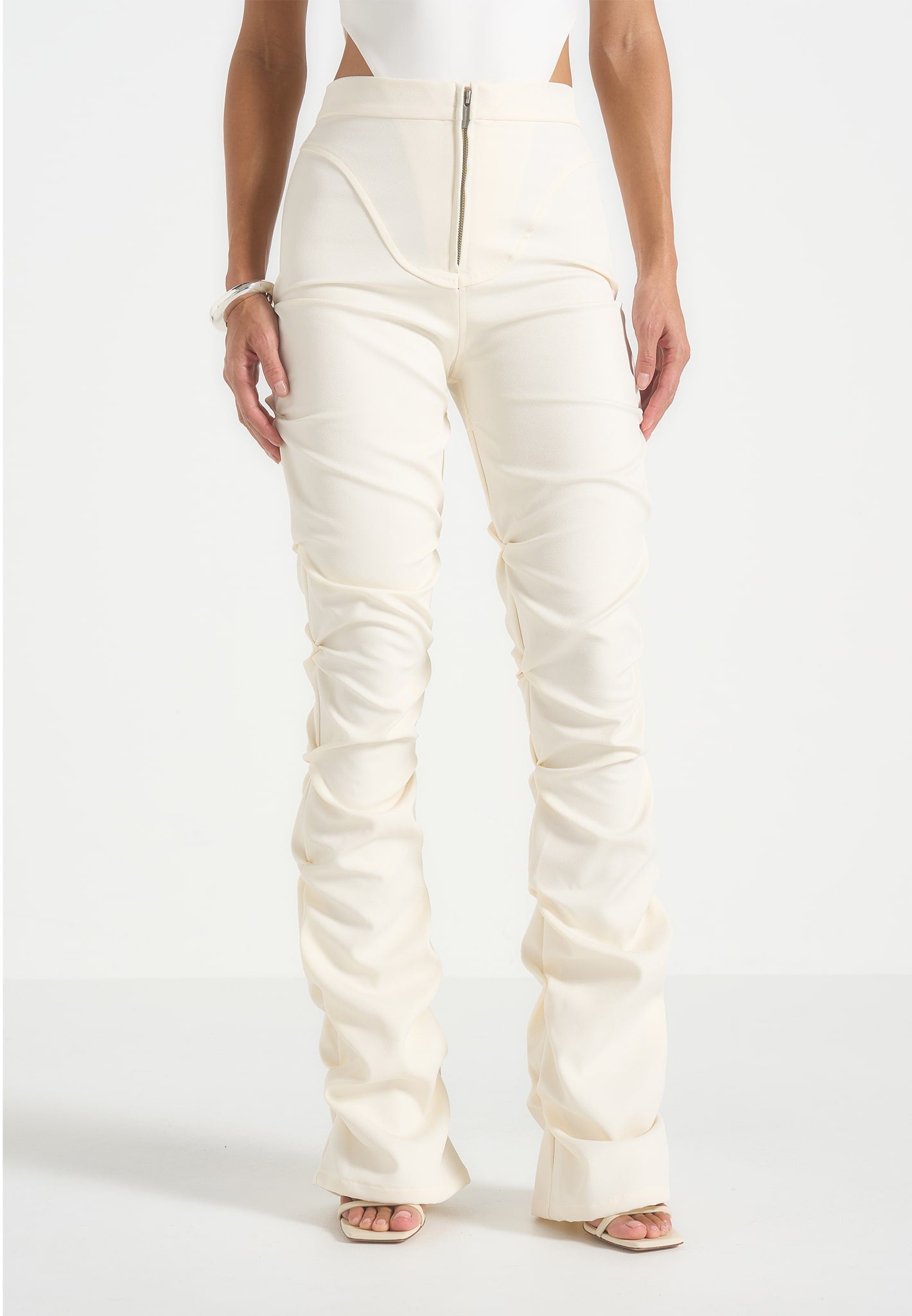 caroline-tacked-twill-fit-flare-trousers-white 