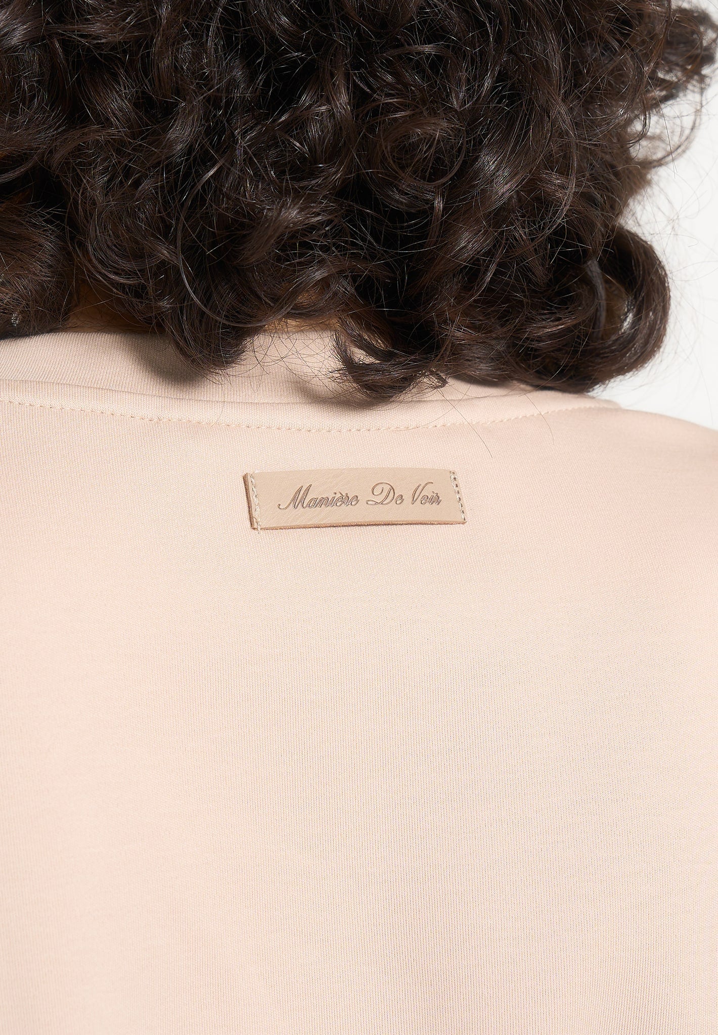mia-wide-shoulder-bodysuit-t-shirt-beige