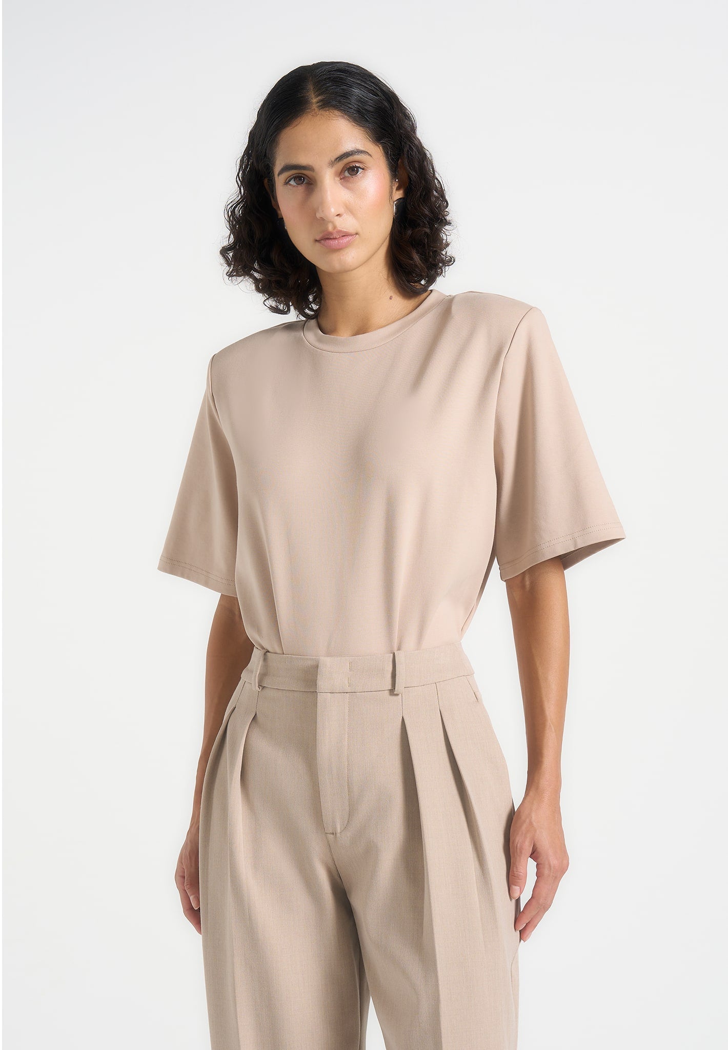 mia-wide-shoulder-bodysuit-t-shirt-beige 