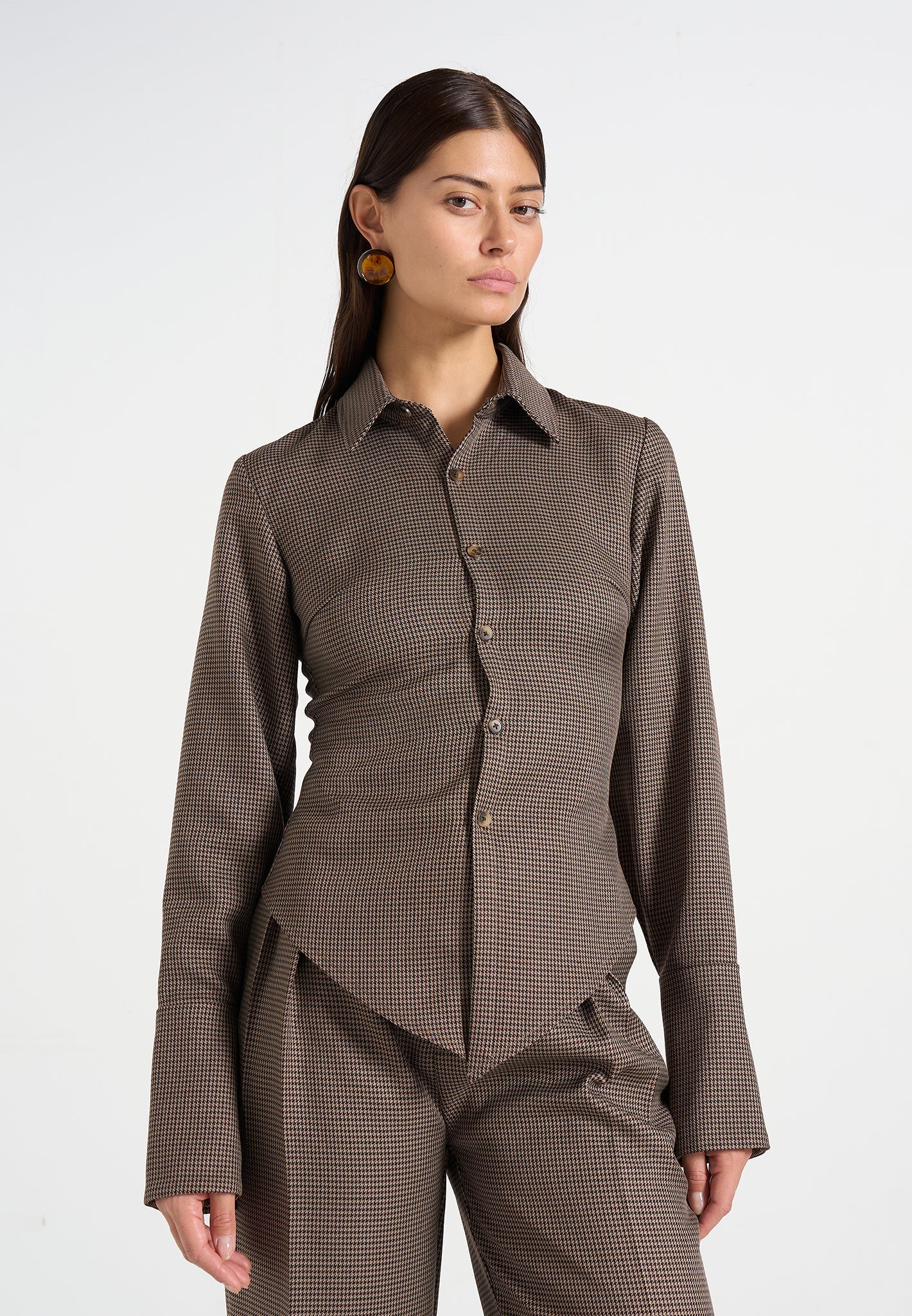 sonia-houndstooth-cinch-shirt-brown