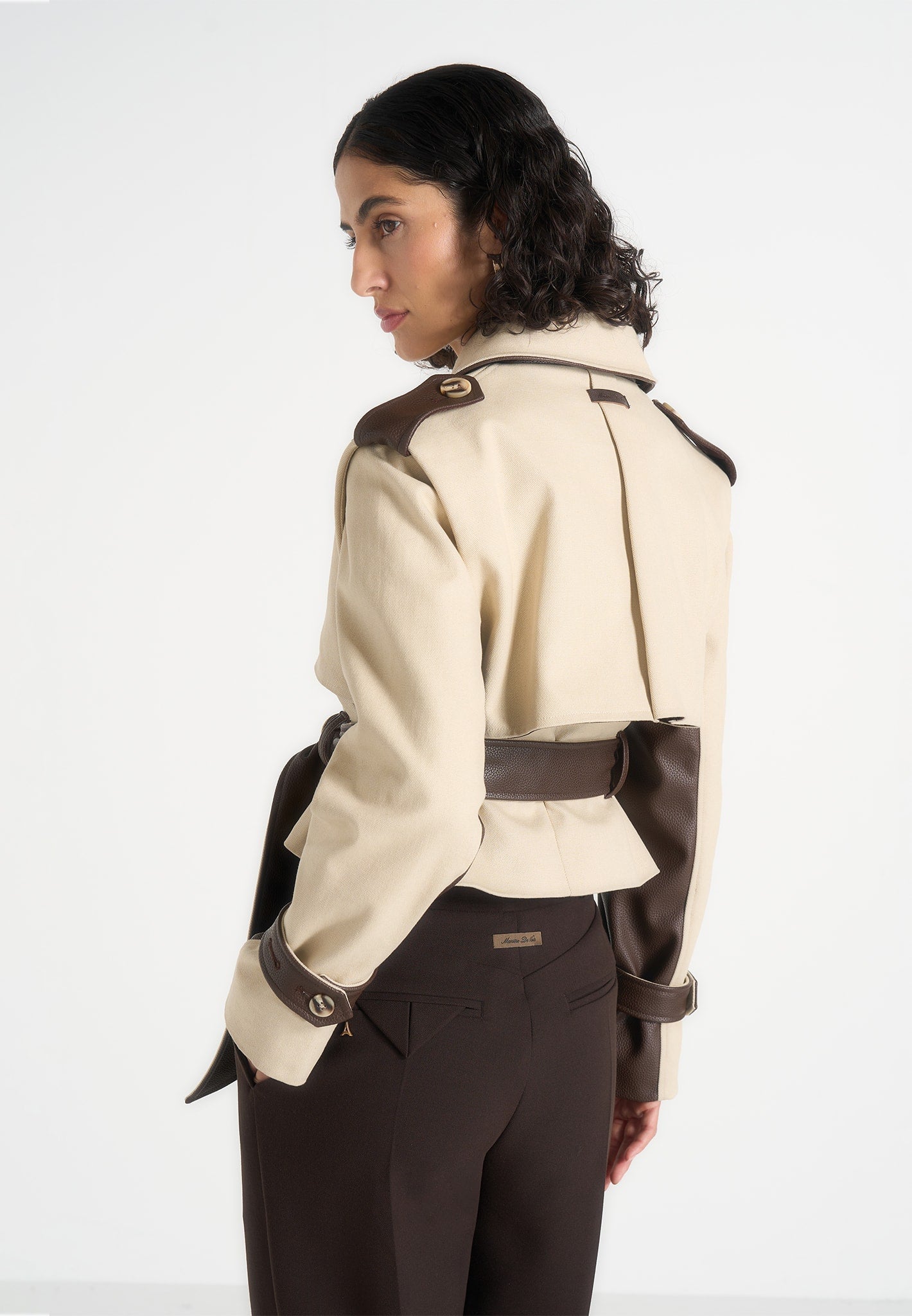 Lelia - Cropped Suede Trench 2-in-1 Gilet Coat With Belt - Beige/Brown