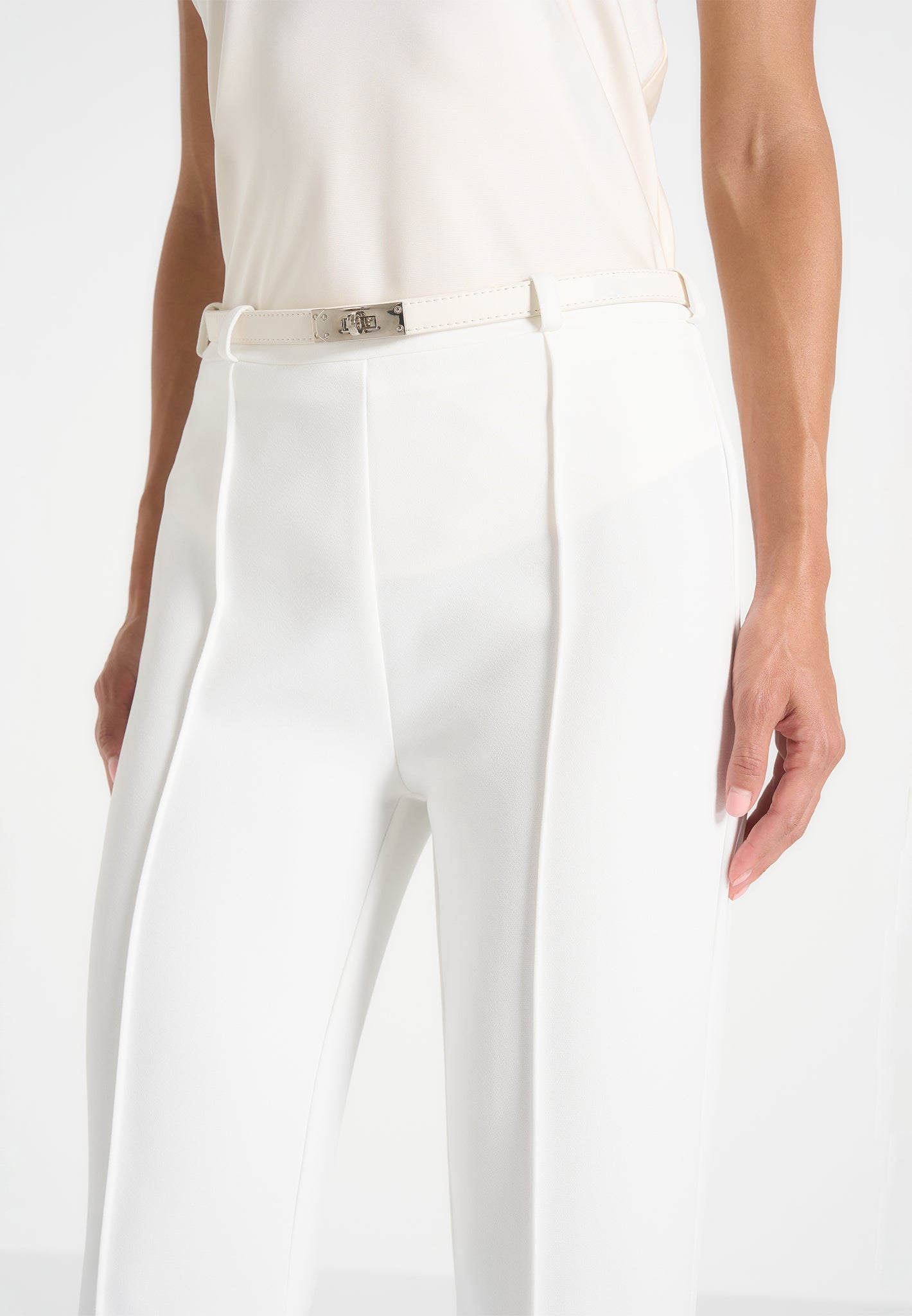 Quinn - High-Waisted Belted Fit & Flare Trousers - White