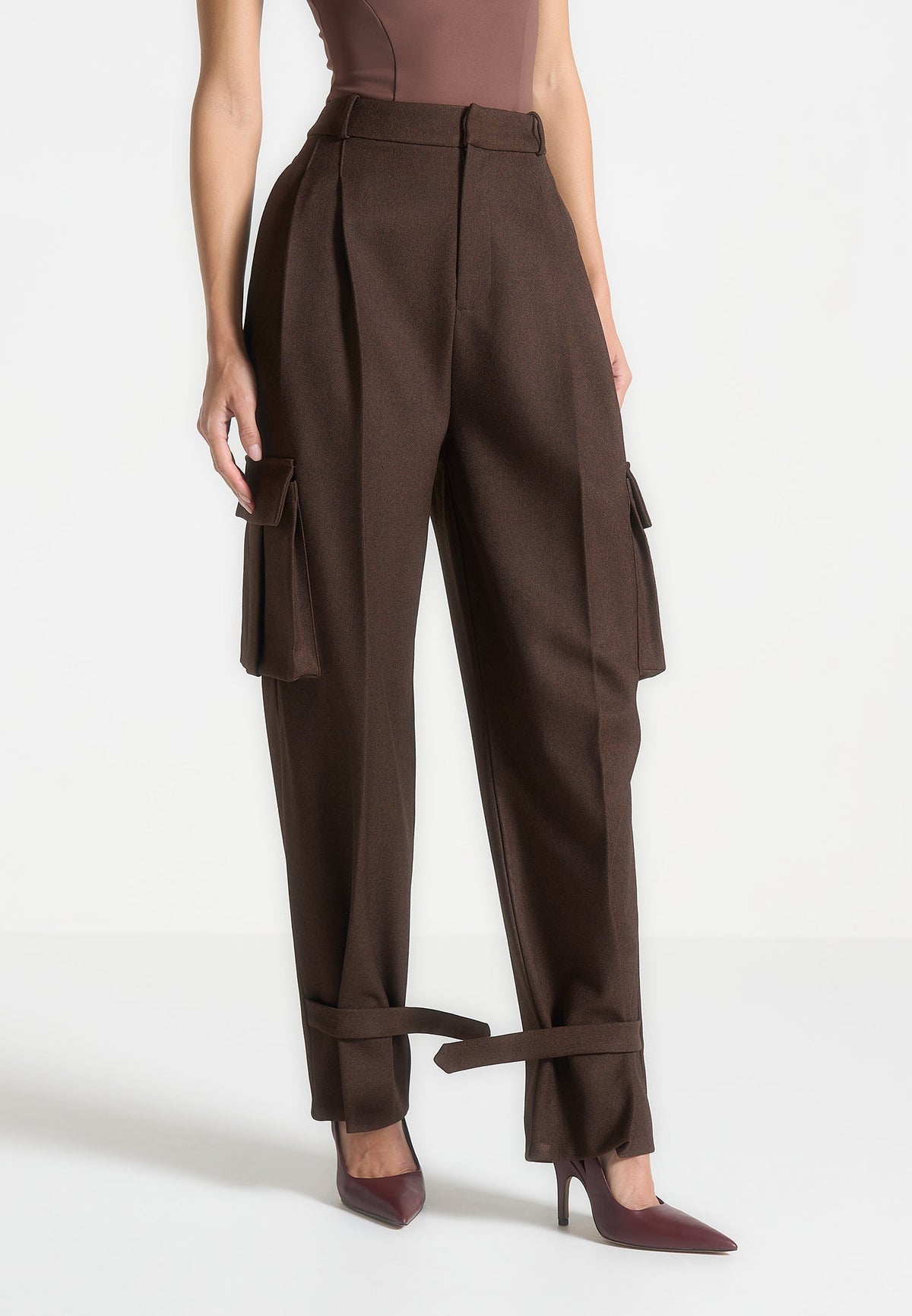 Danielle - Tailored Pleated Cargo Pants - Brown